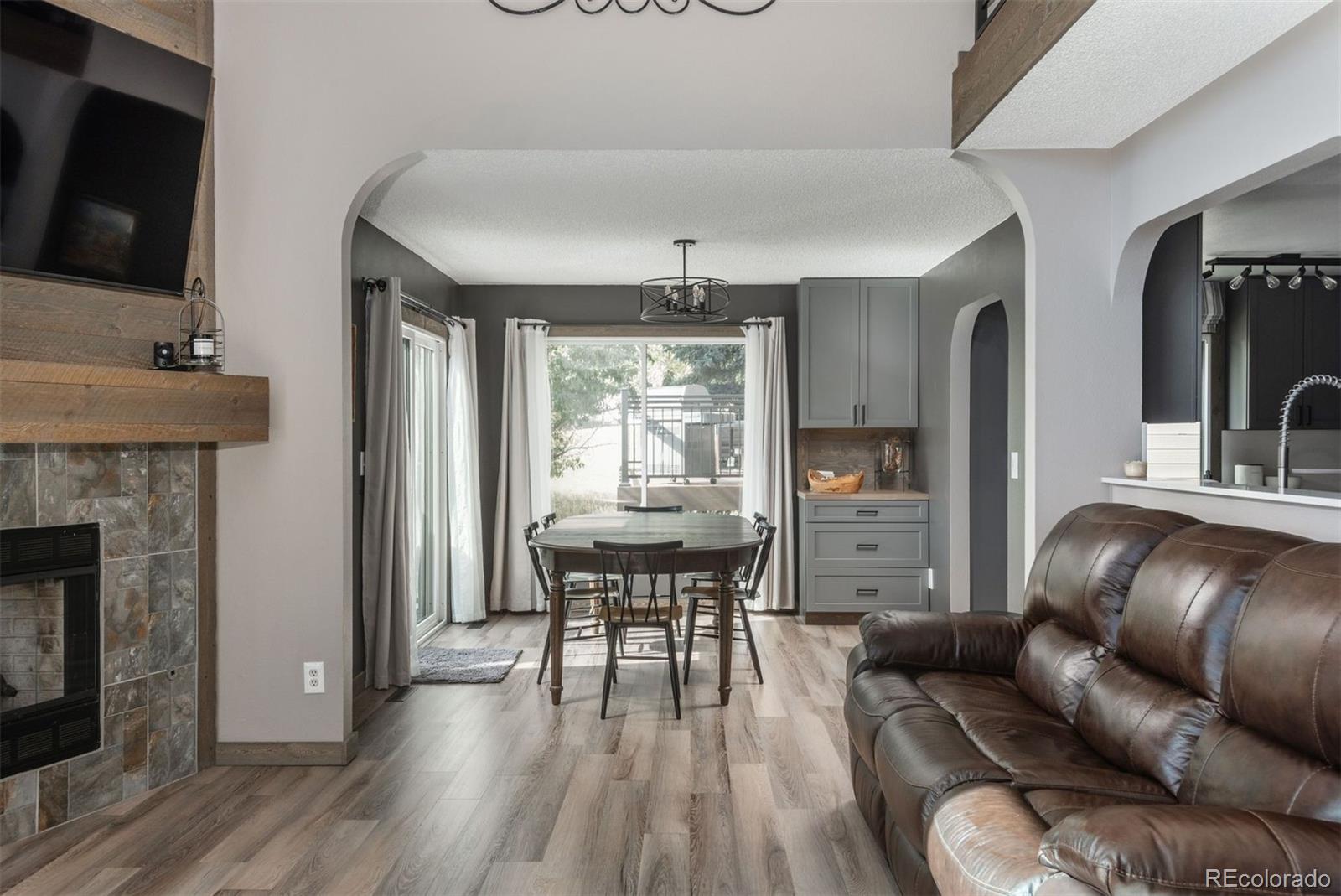 23821 Genesee Village Road