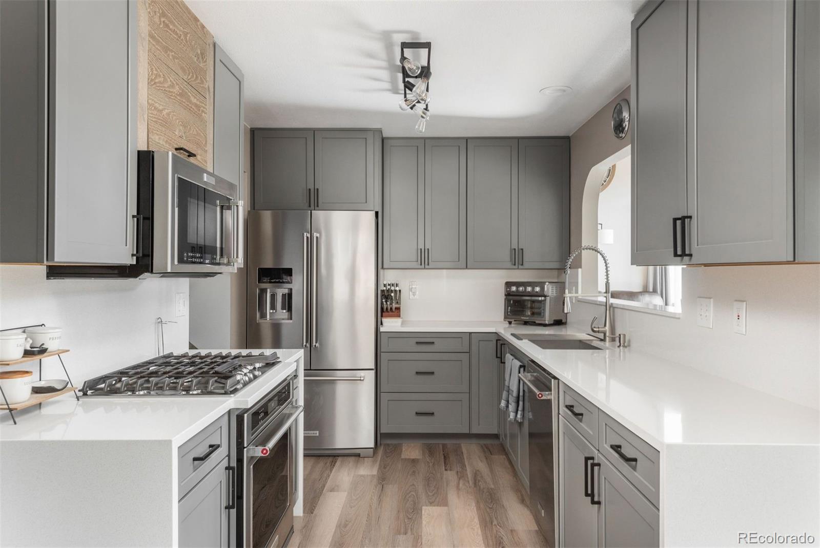 23821 Genesee Village Road