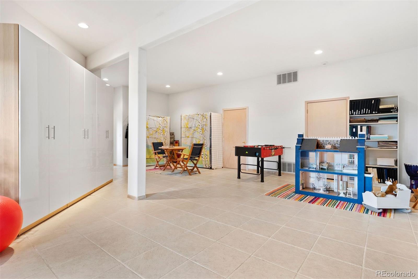 33901 Stagecoach Boulevard