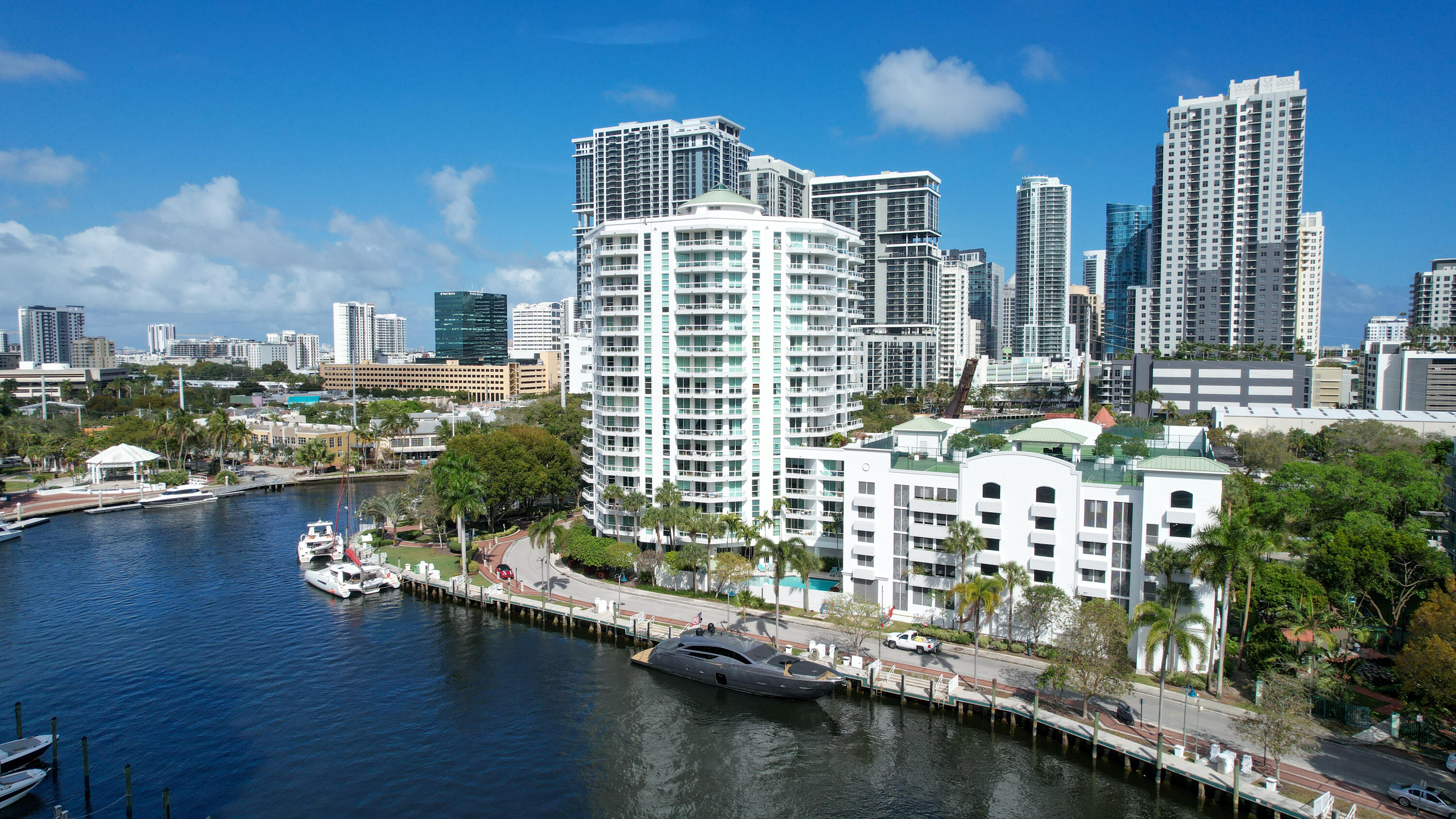 401 SW 4th Avenue 402