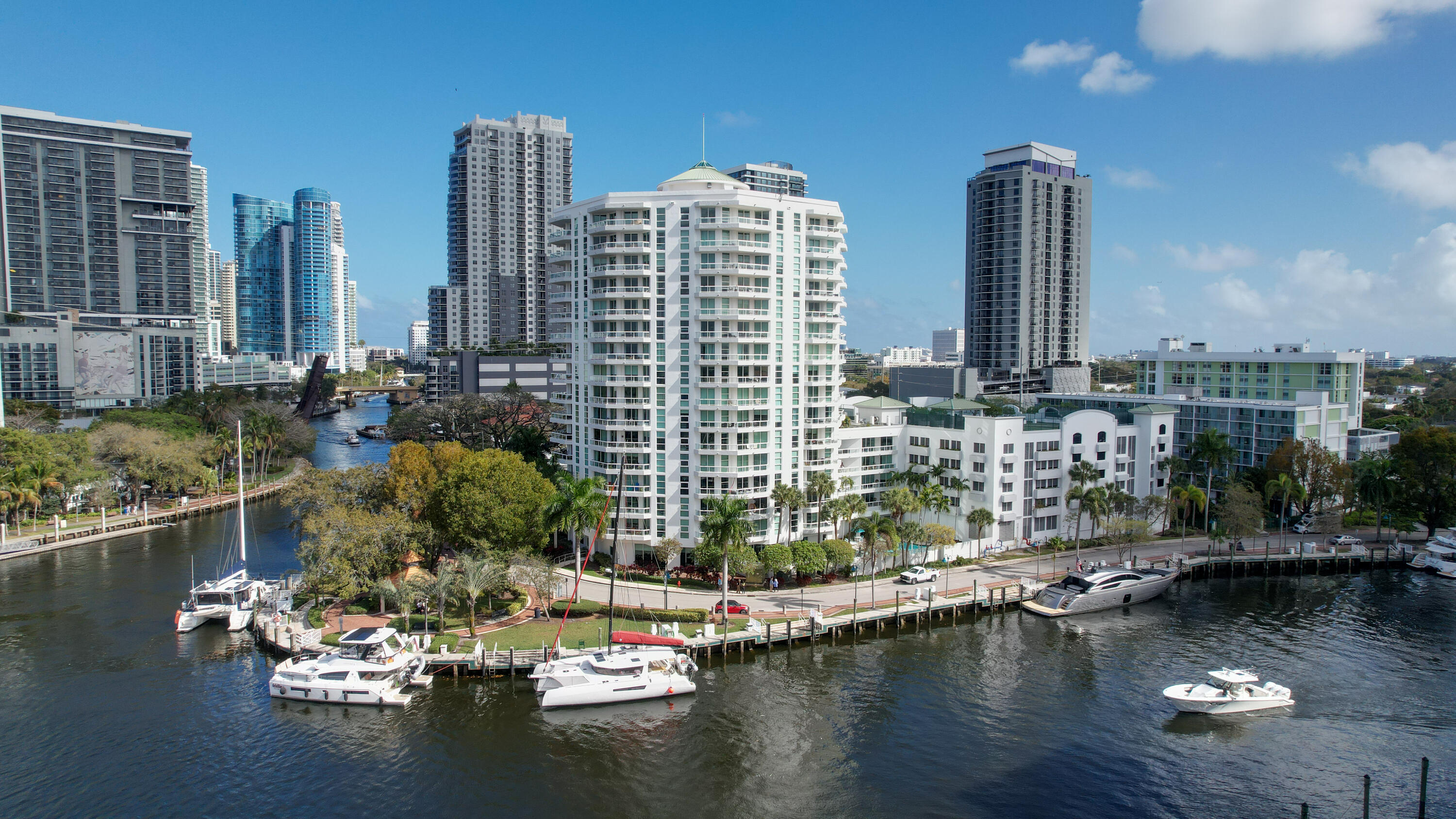 401 SW 4th Avenue 402