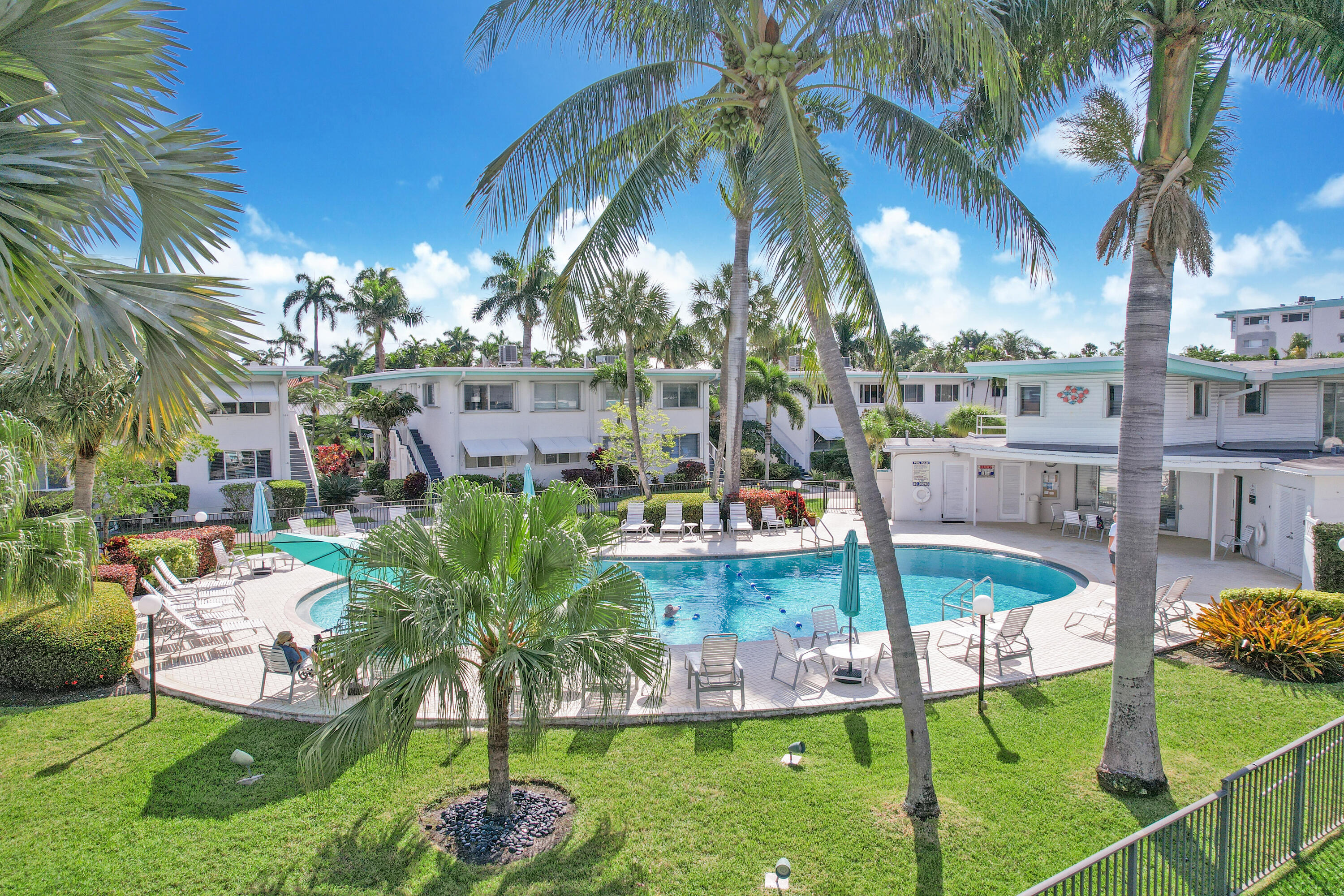 180 Isle Of Venice Drive 222