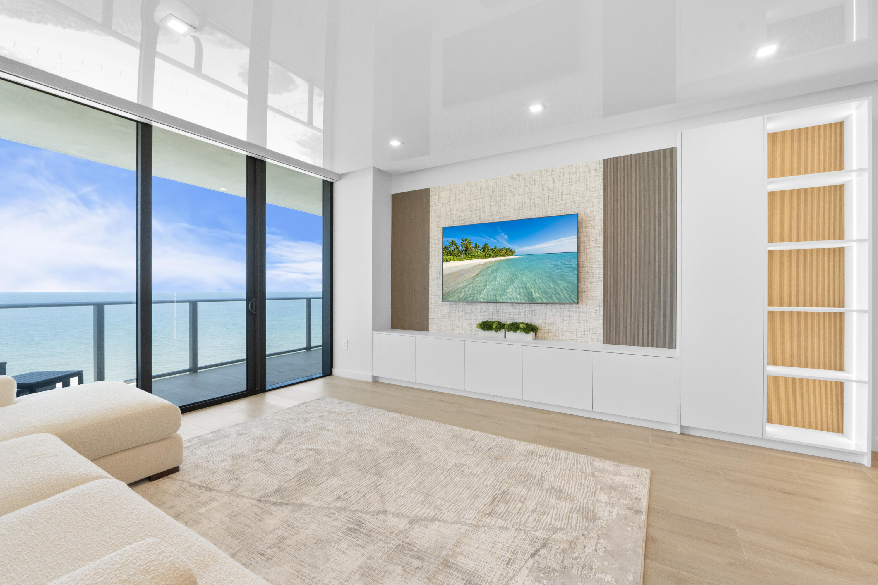 1116 N Ocean Boulevard 904