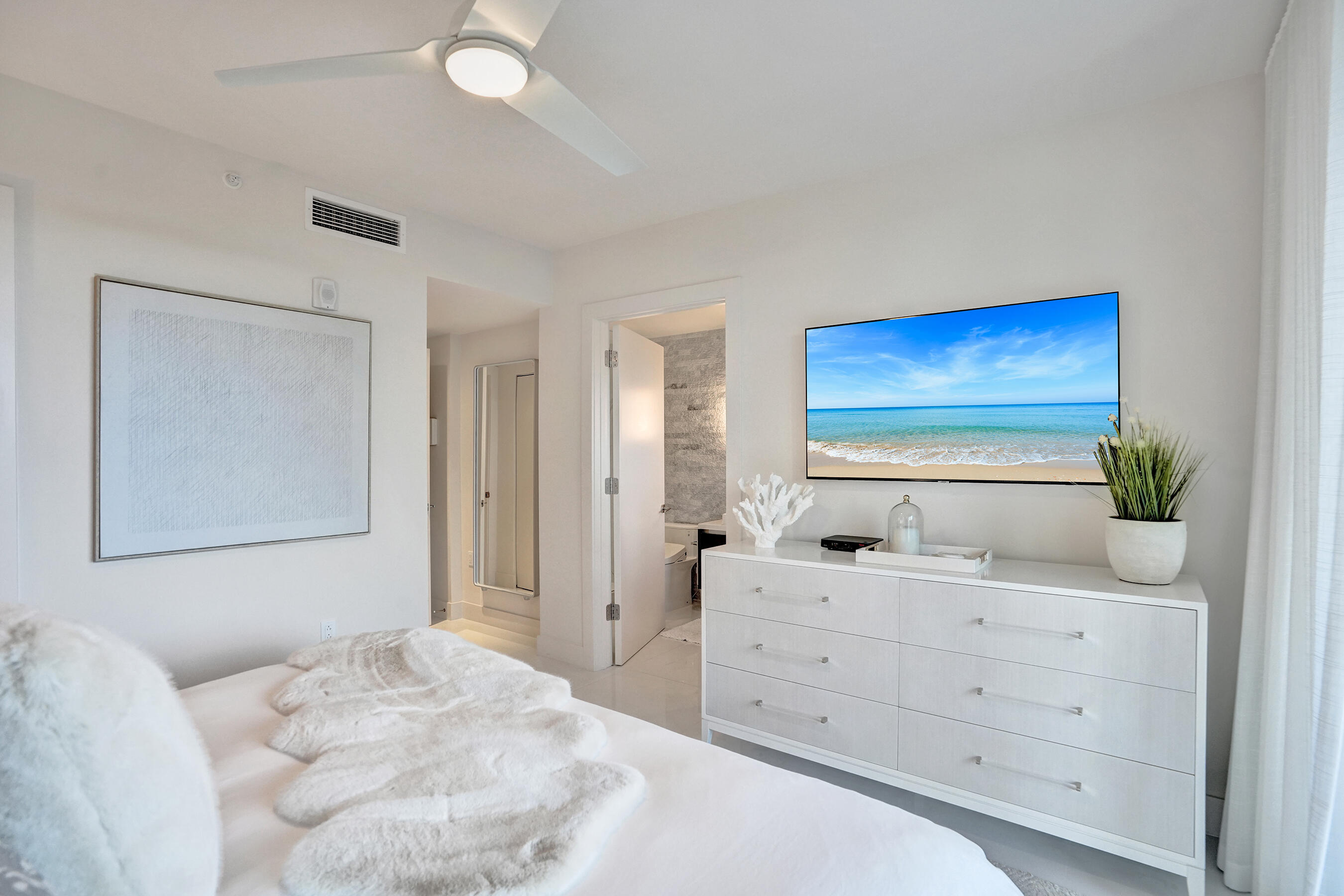 3030 N Ocean Boulevard S104