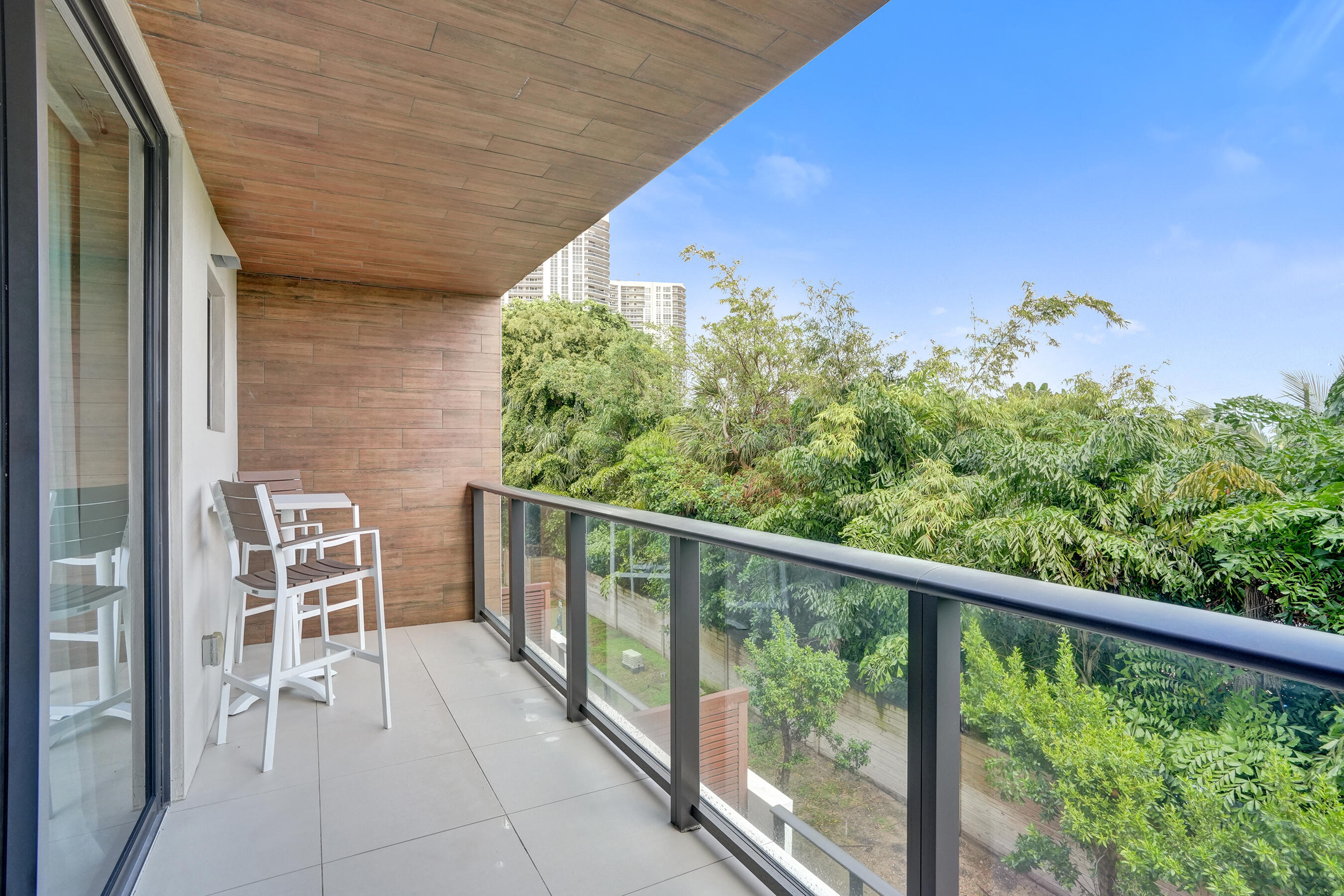3030 N Ocean Boulevard S104