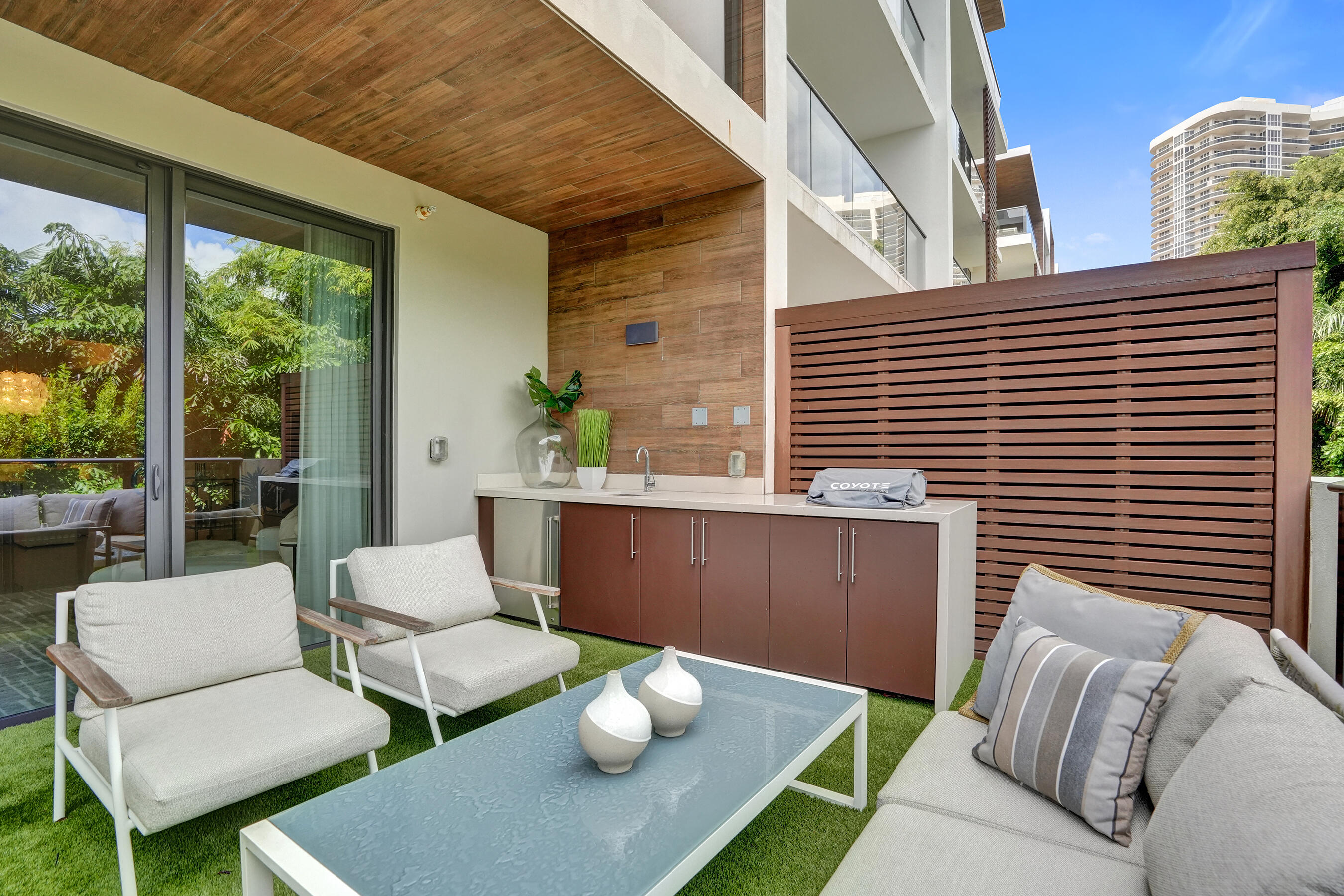 3030 N Ocean Boulevard S104