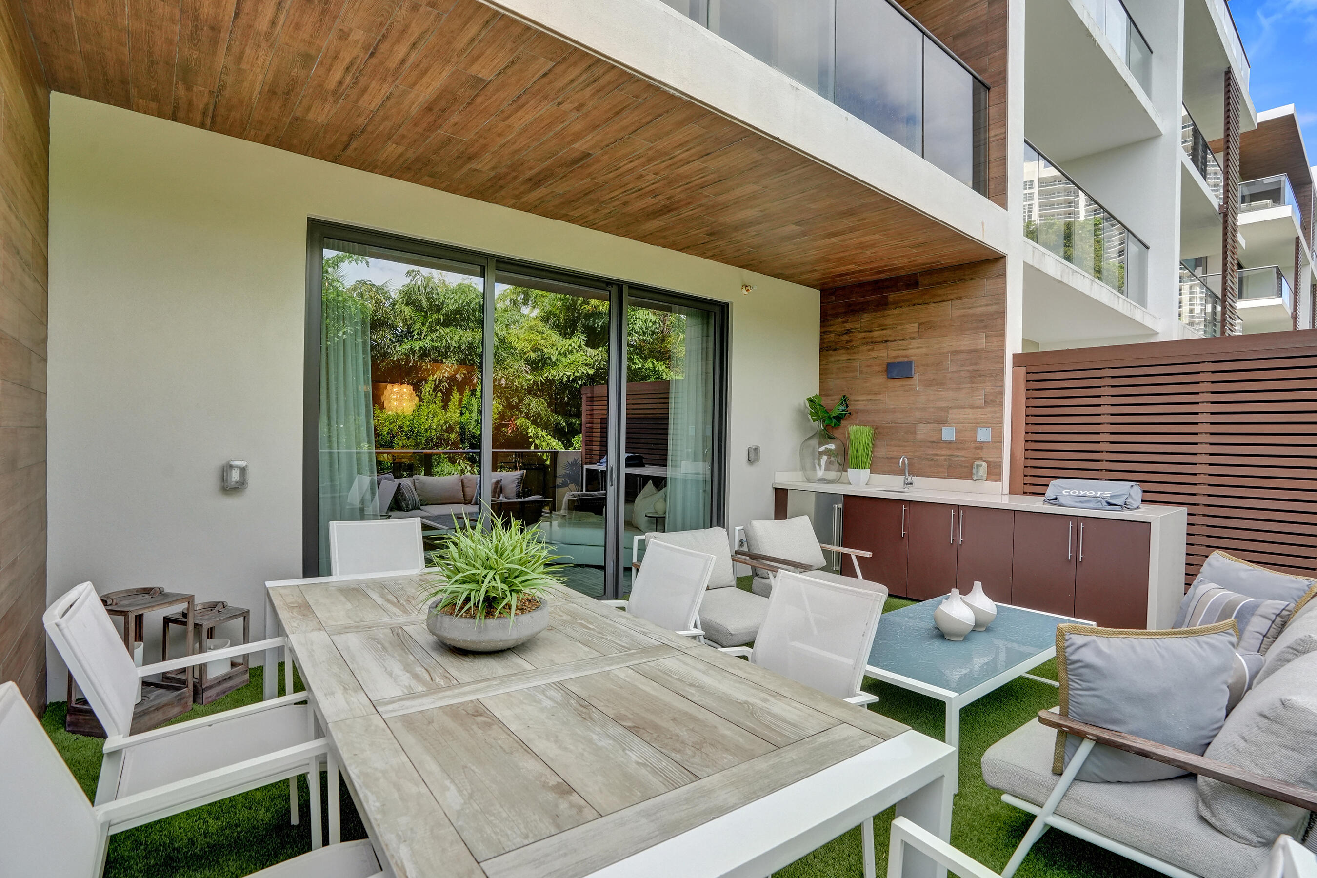 3030 N Ocean Boulevard S104