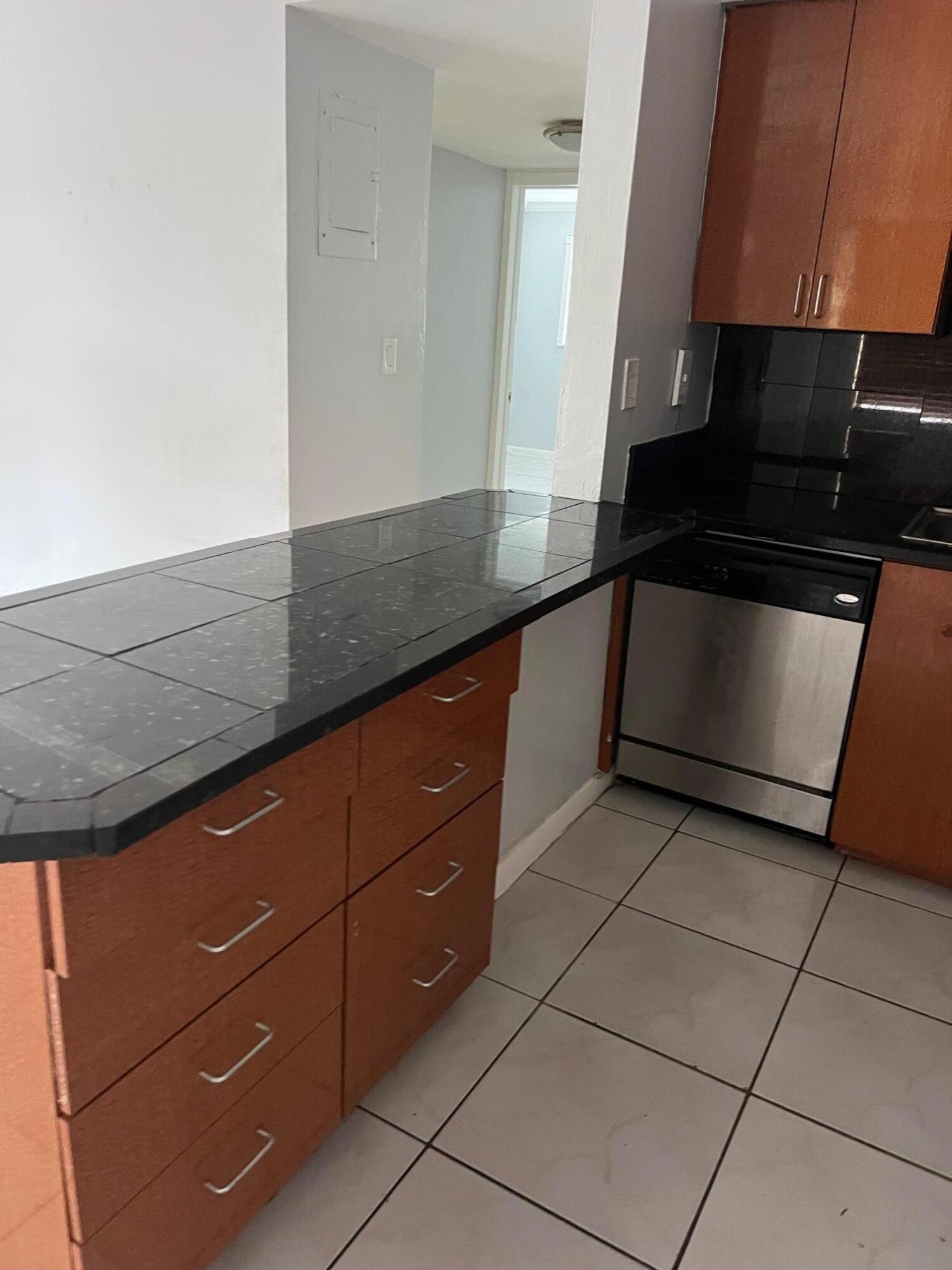 4051 NE 13th Avenue 61-3