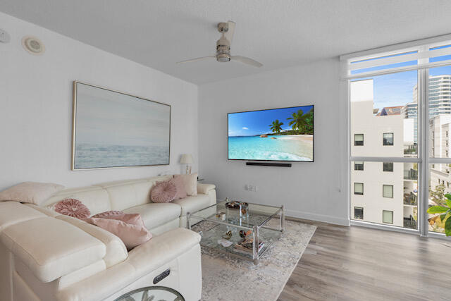 111 SE 8th Avenue 705