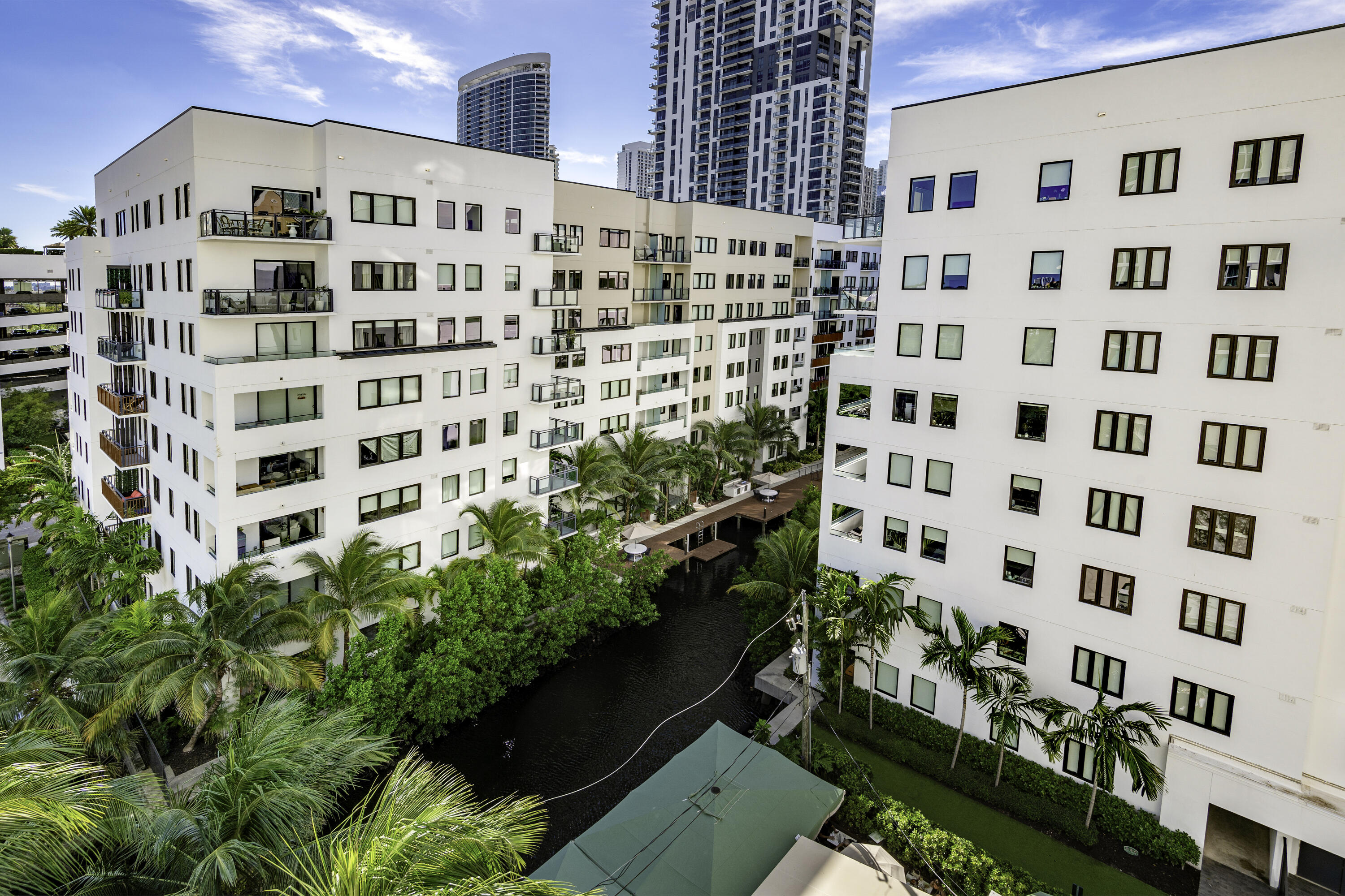 111 SE 8th Avenue 705