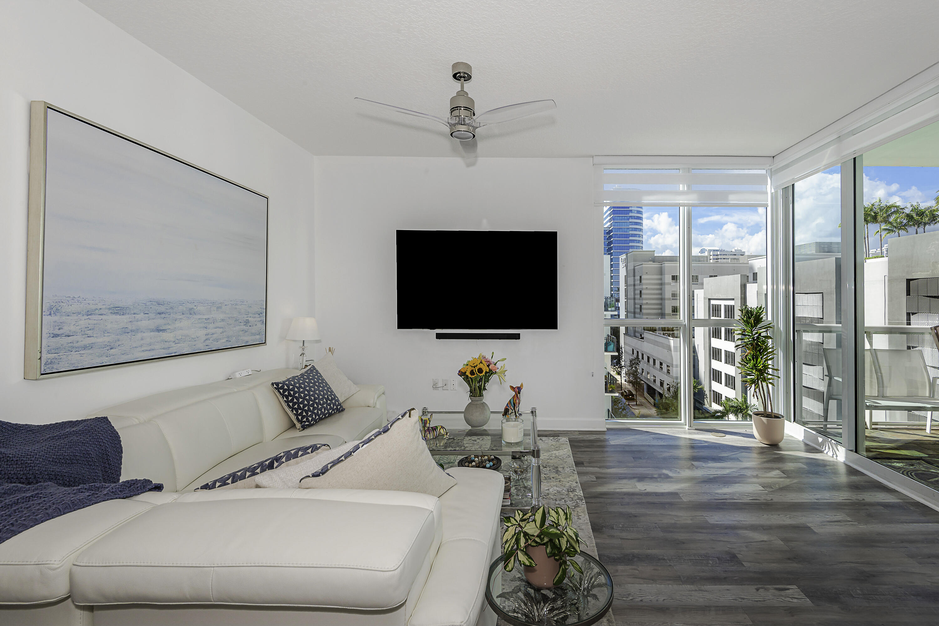 111 SE 8th Avenue 705