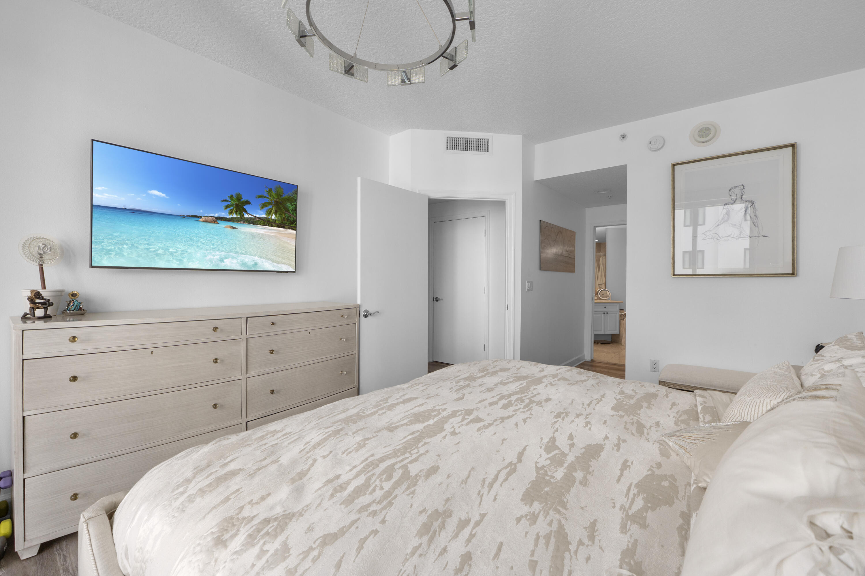 111 SE 8th Avenue 705