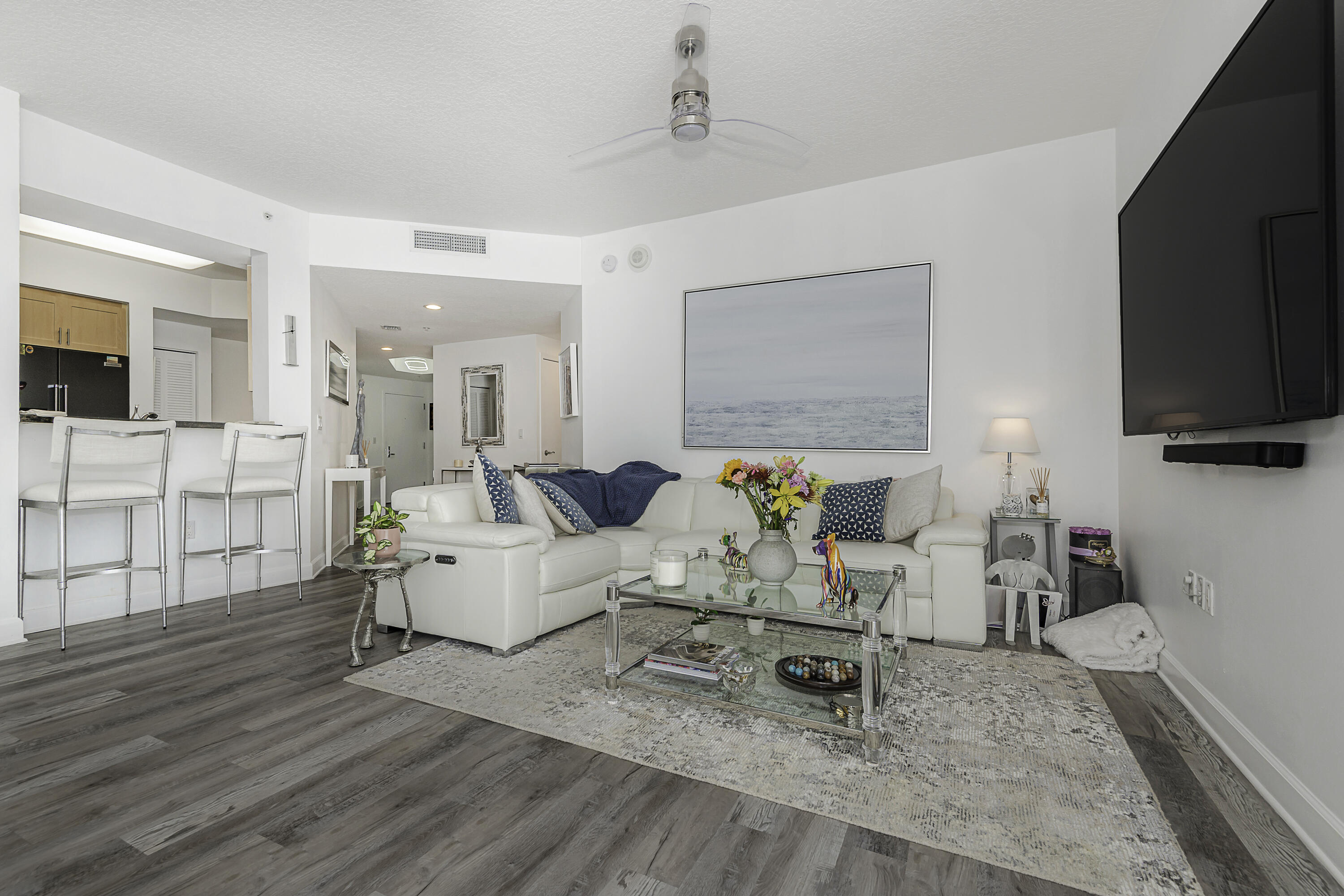 111 SE 8th Avenue 705