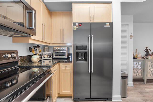 111 SE 8th Avenue 705