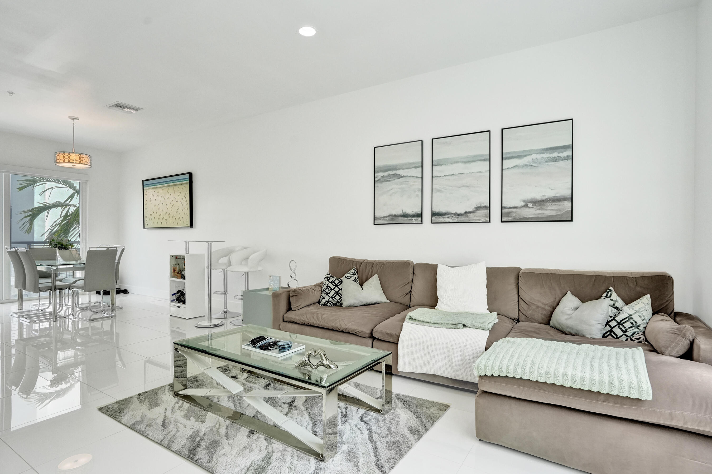 1347 N Ocean Boulevard