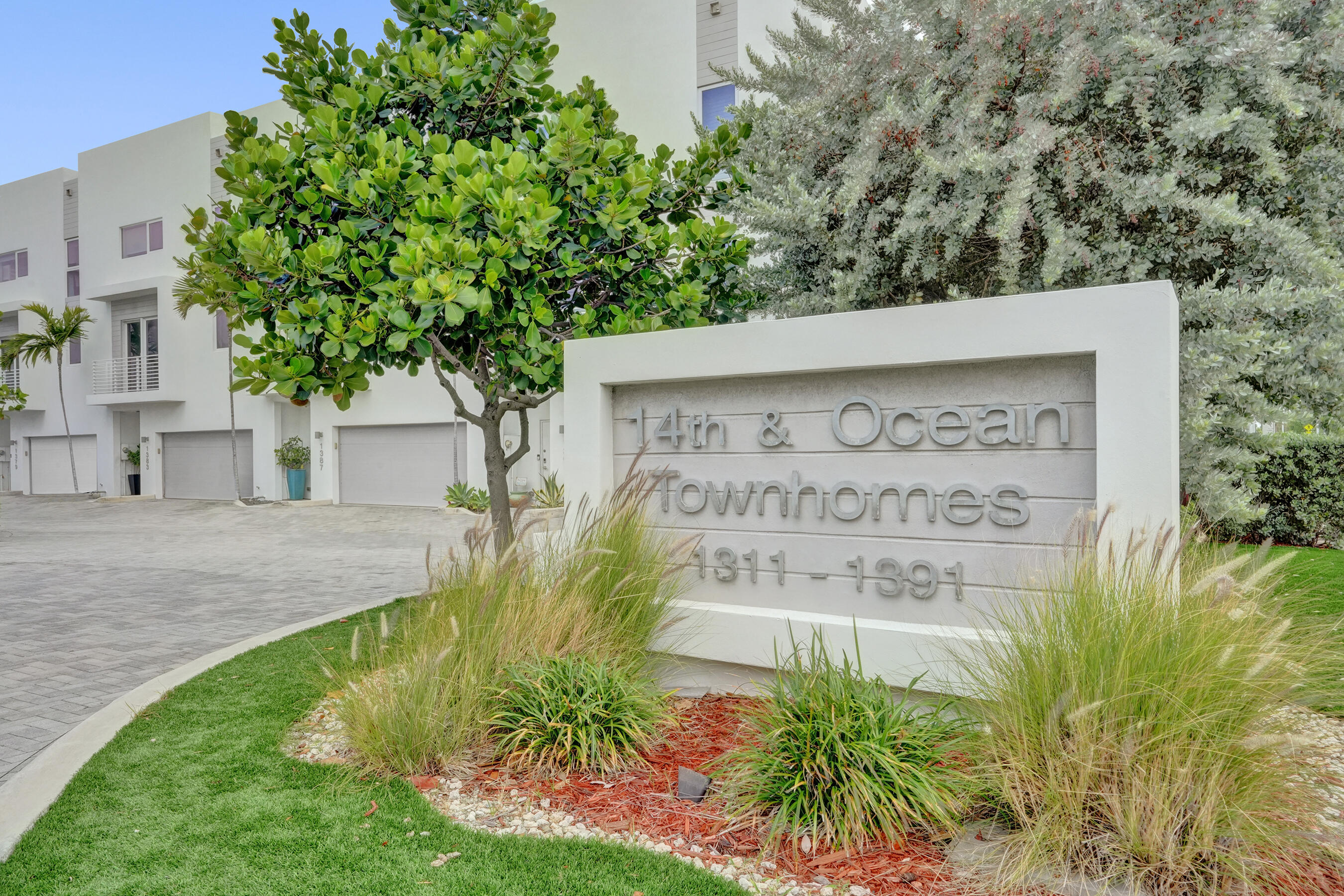 1347 N Ocean Boulevard