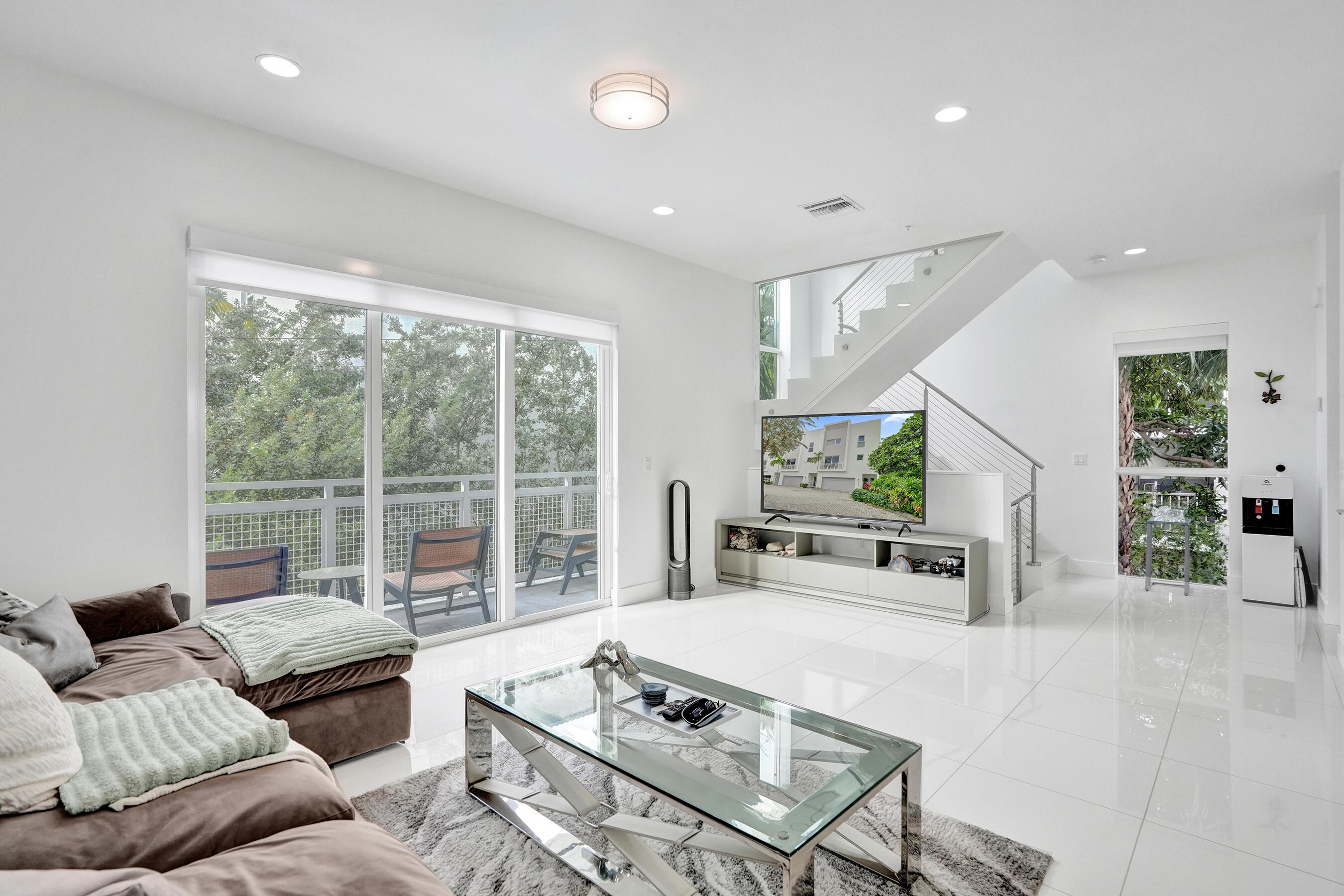 1347 N Ocean Boulevard