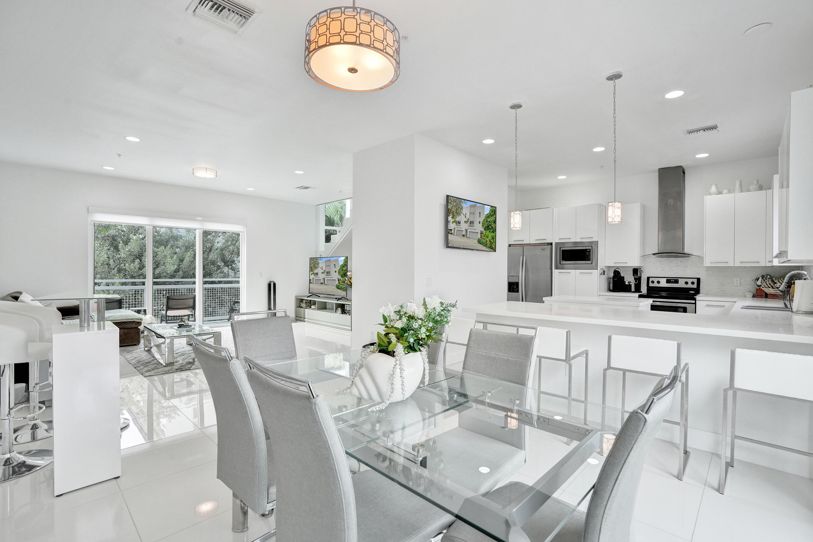 1347 N Ocean Boulevard