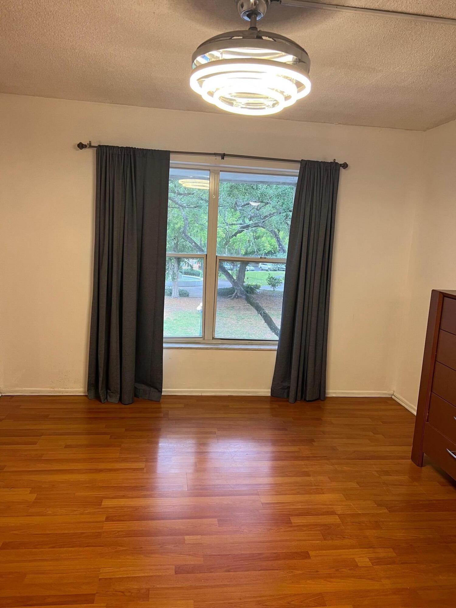 3660 Inverrary Drive 3c