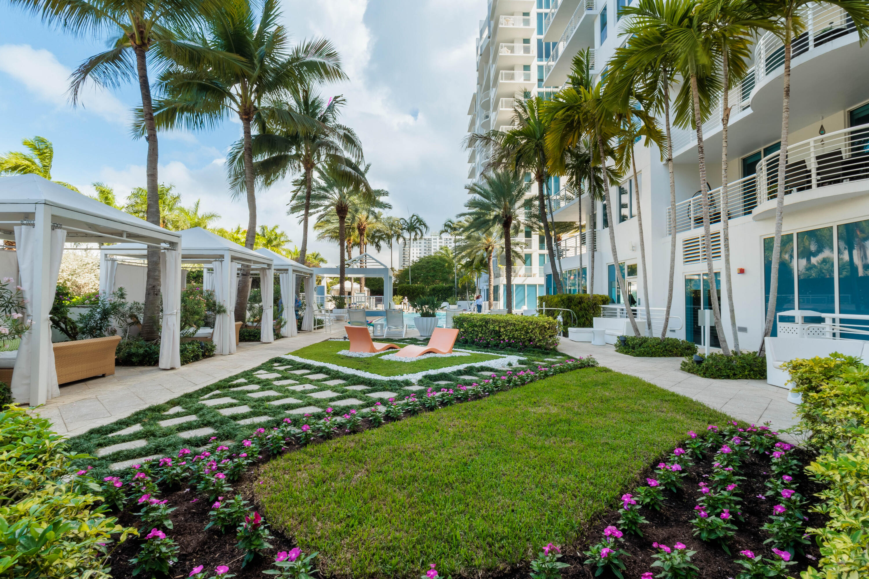 2821 N Ocean Boulevard 405s