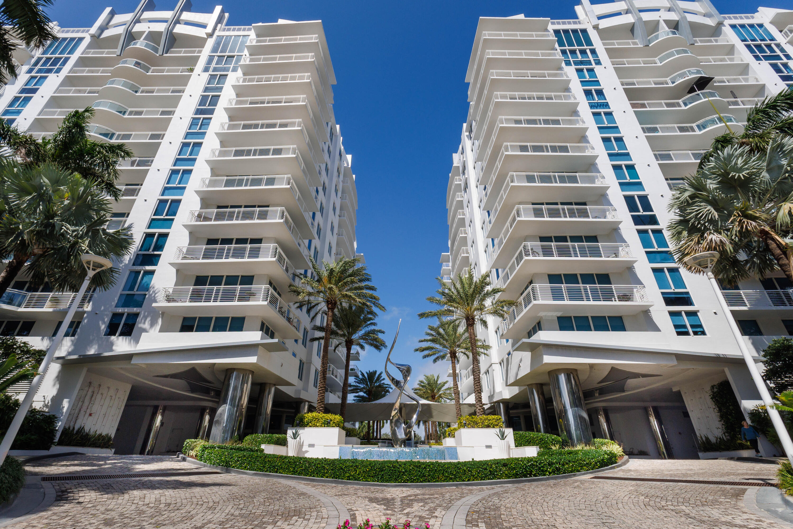 2821 N Ocean Boulevard 405s