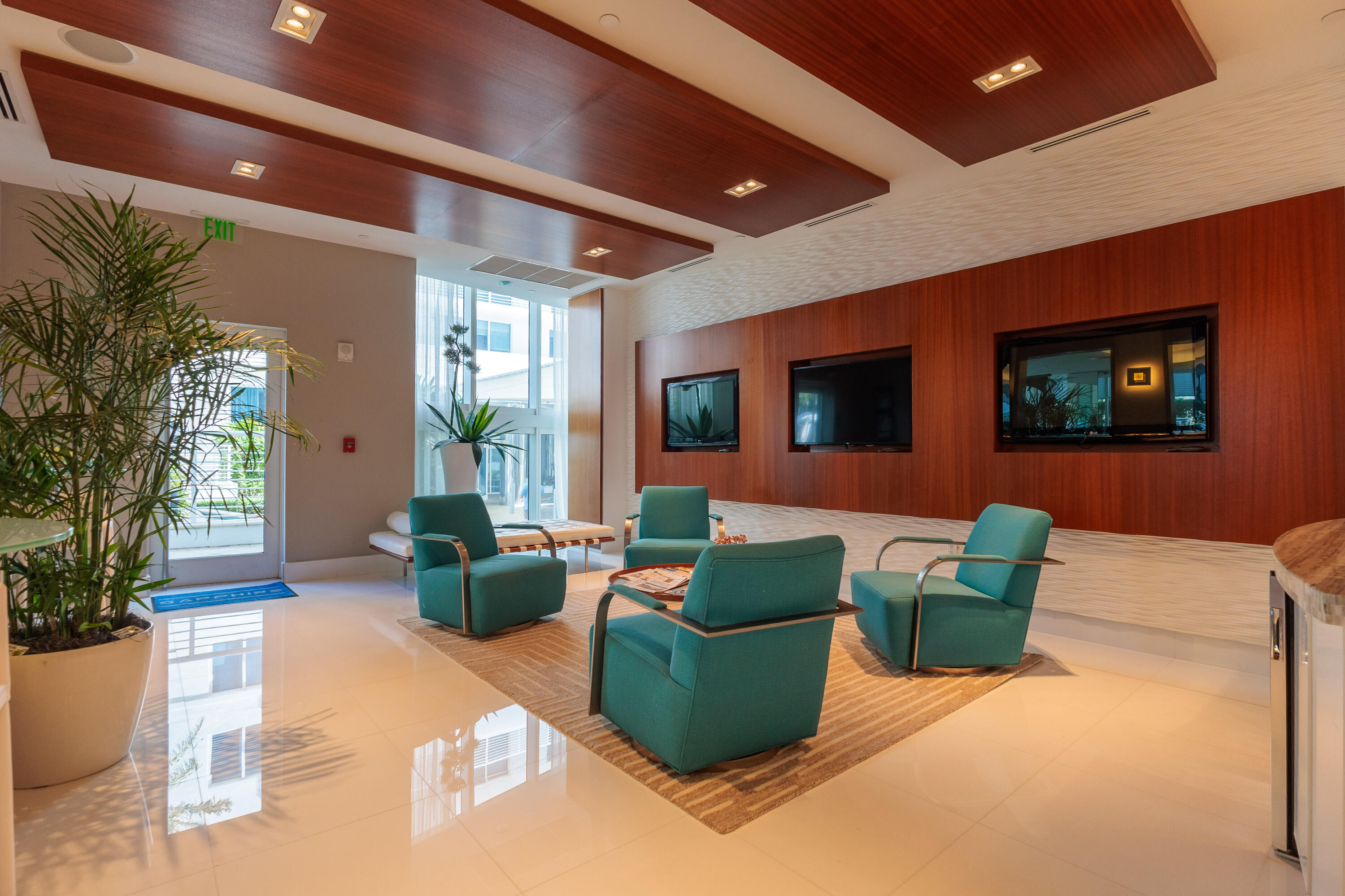 2821 N Ocean Boulevard 405s