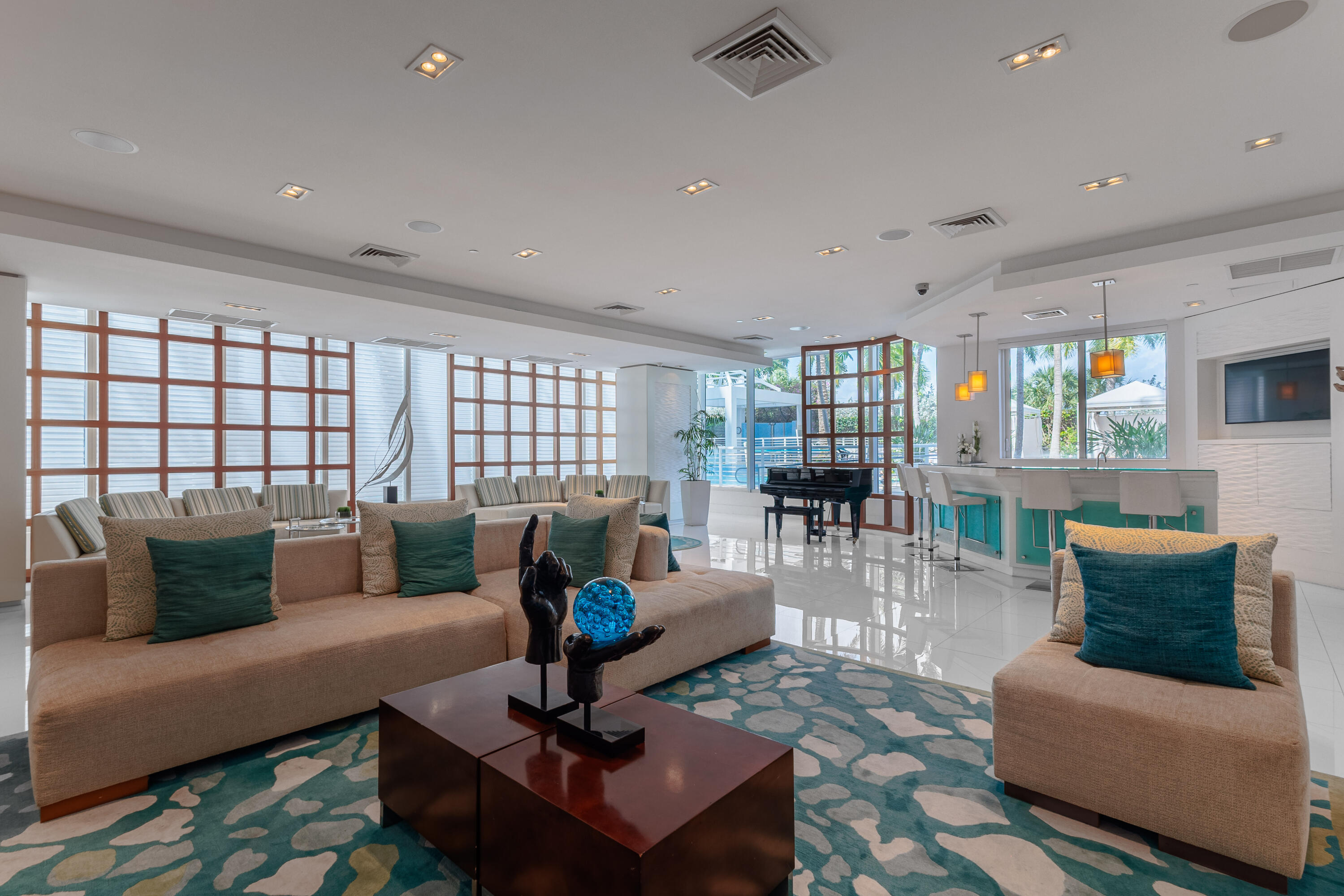 2821 N Ocean Boulevard 405s
