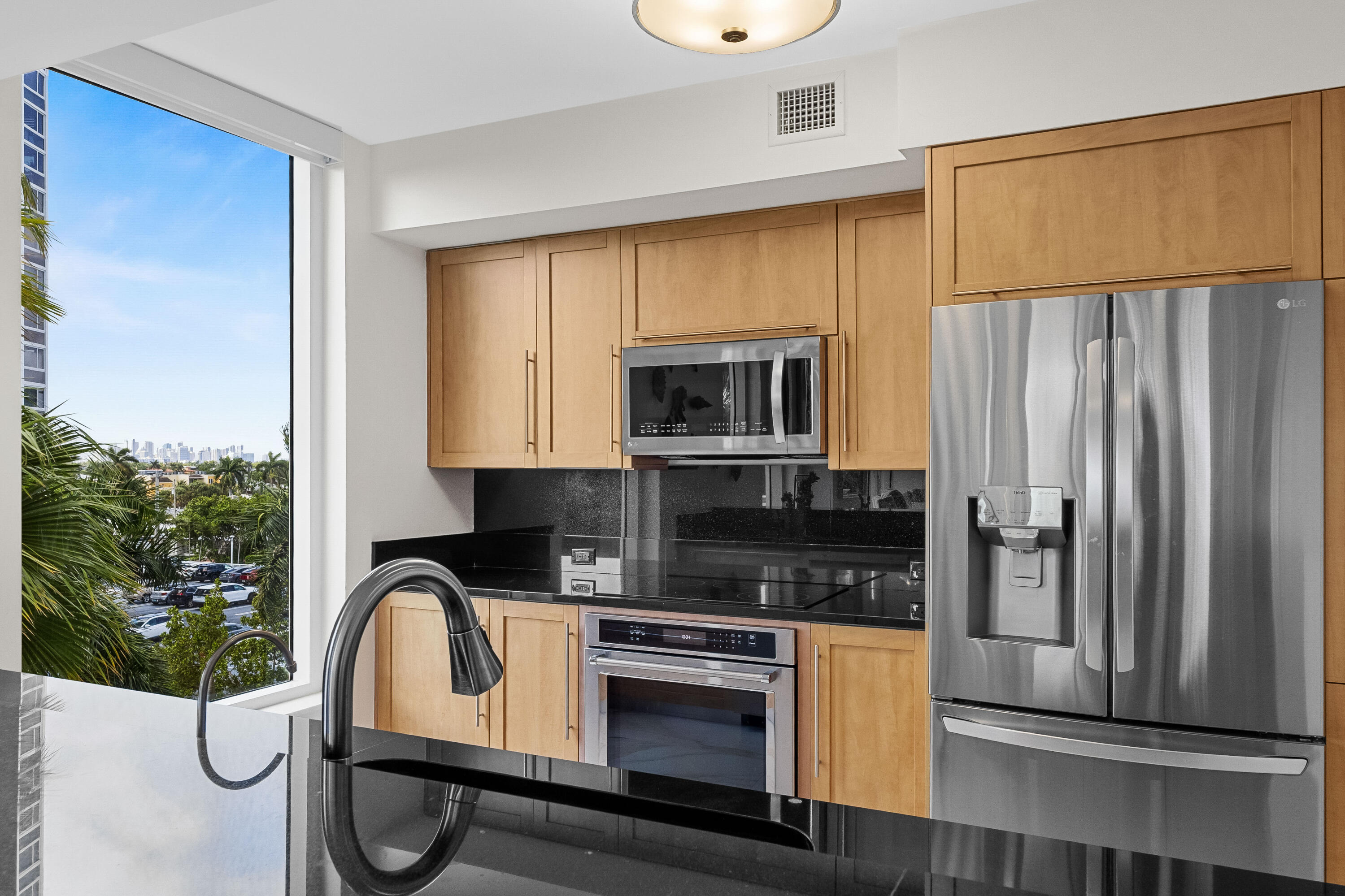 2821 N Ocean Boulevard 405s