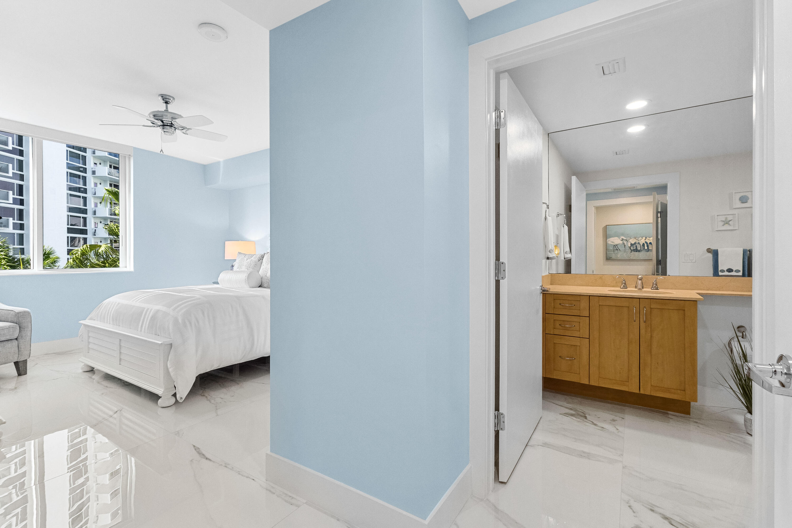 2821 N Ocean Boulevard 405s