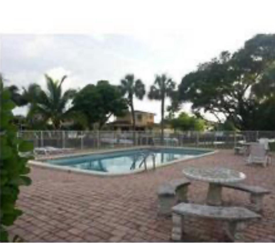 151 SE 6th Avenue 12