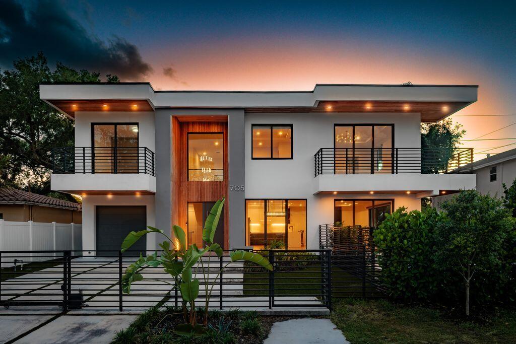 705 SW 8th Terrace