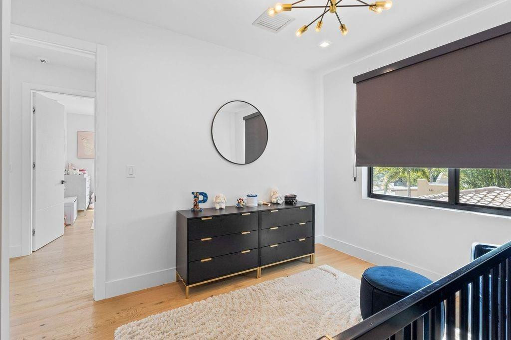 705 SW 8th Terrace