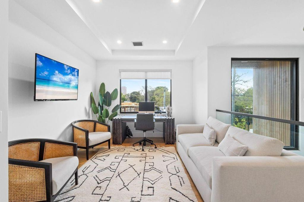 705 SW 8th Terrace