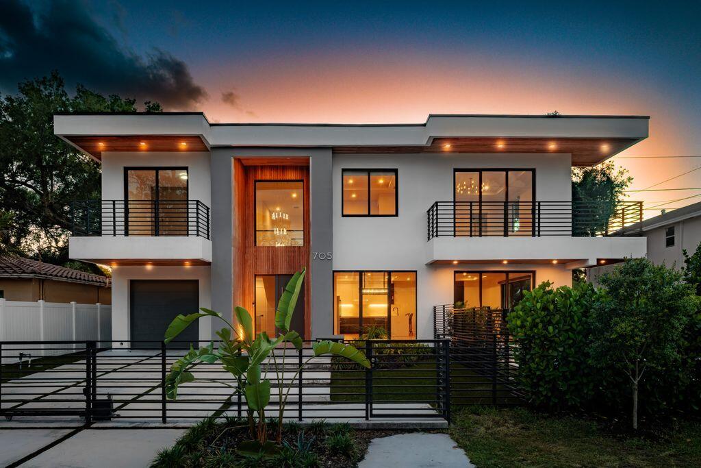 705 SW 8th Terrace
