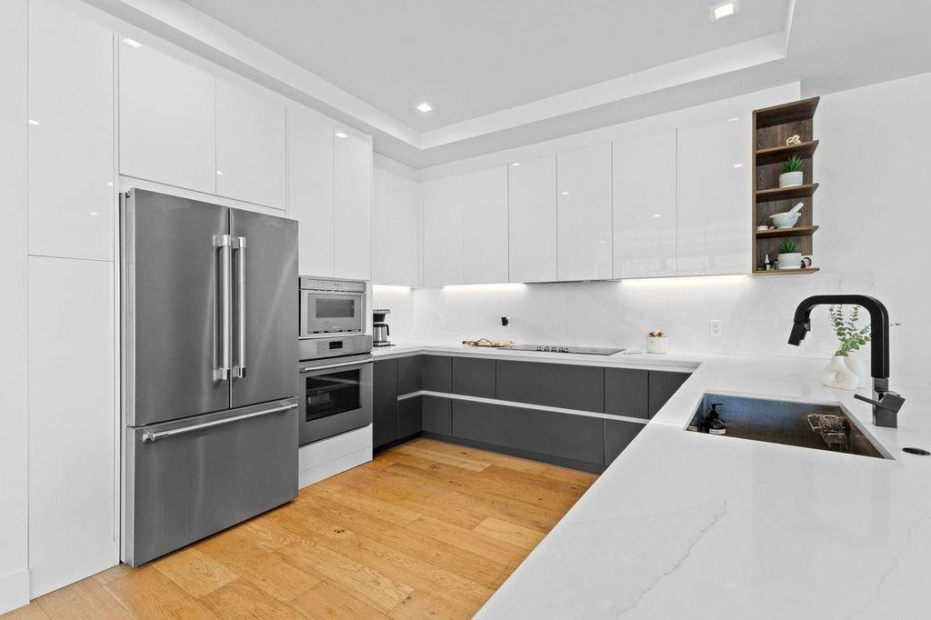 705 SW 8th Terrace