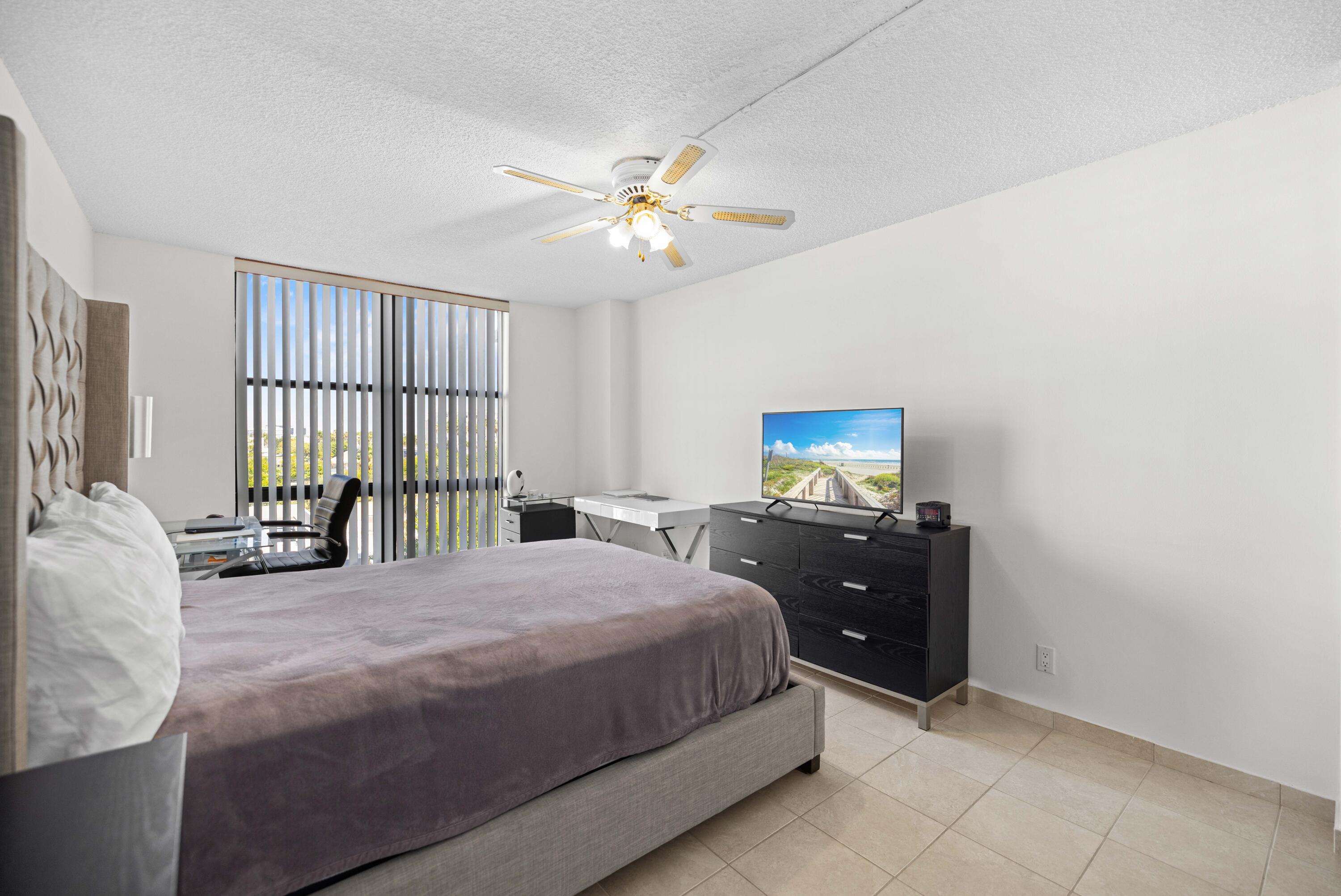 3031 N Ocean Boulevard 507