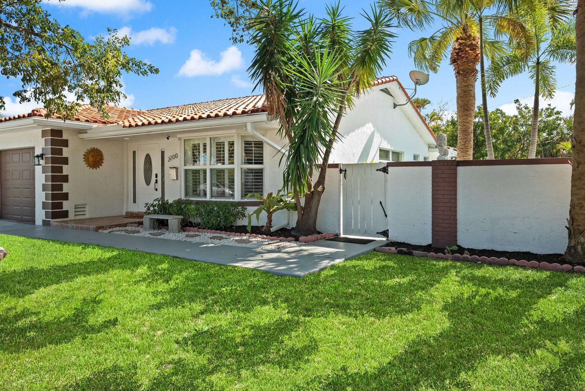 2200 NE 36th Street