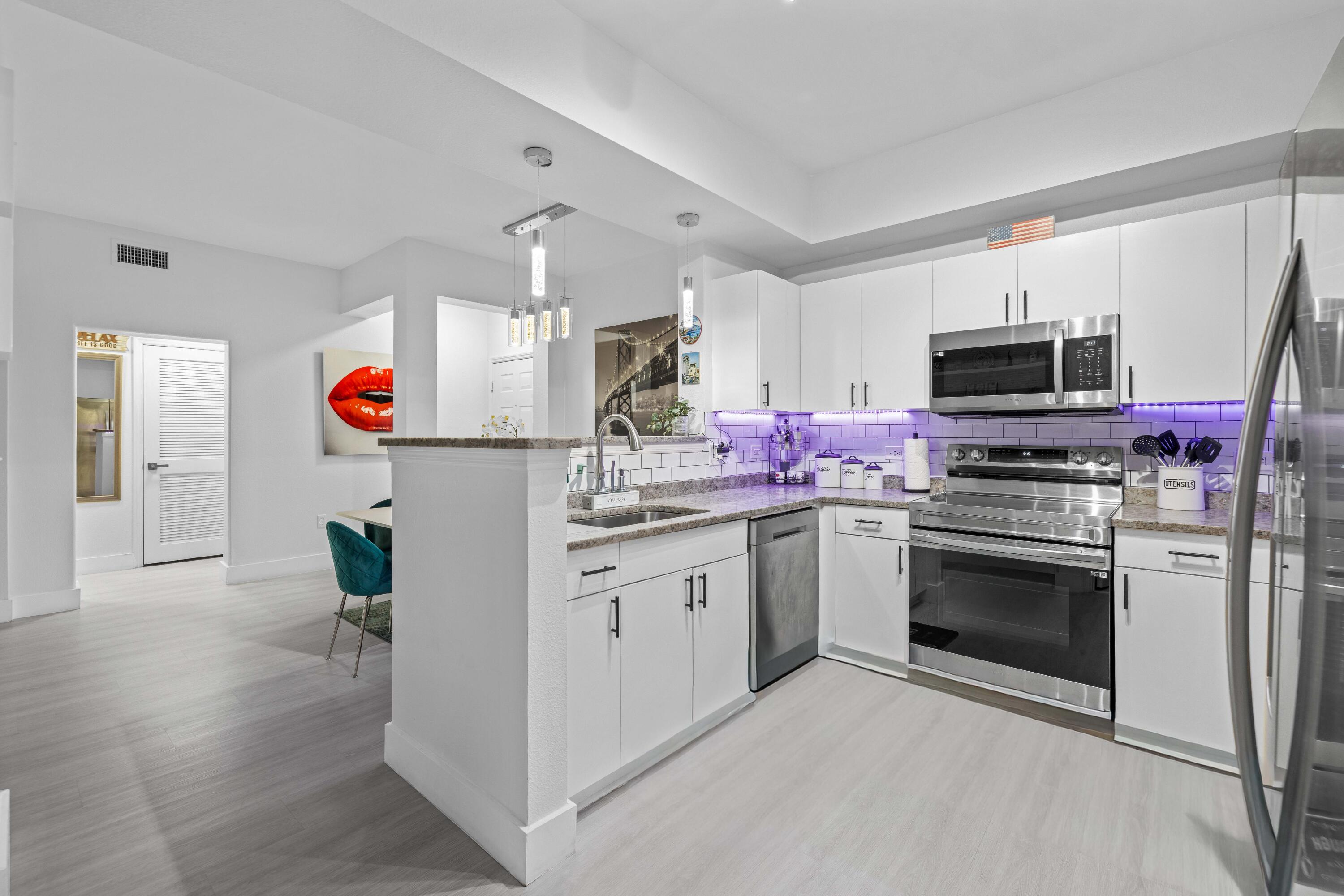 533 NE 3rd Avenue 339