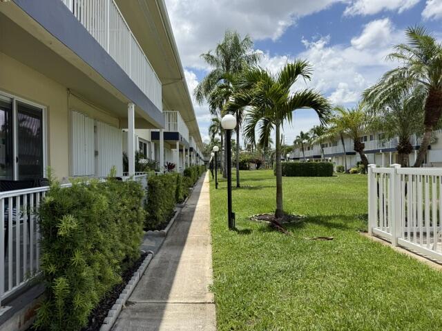 223 S FEDERAL Highway 17