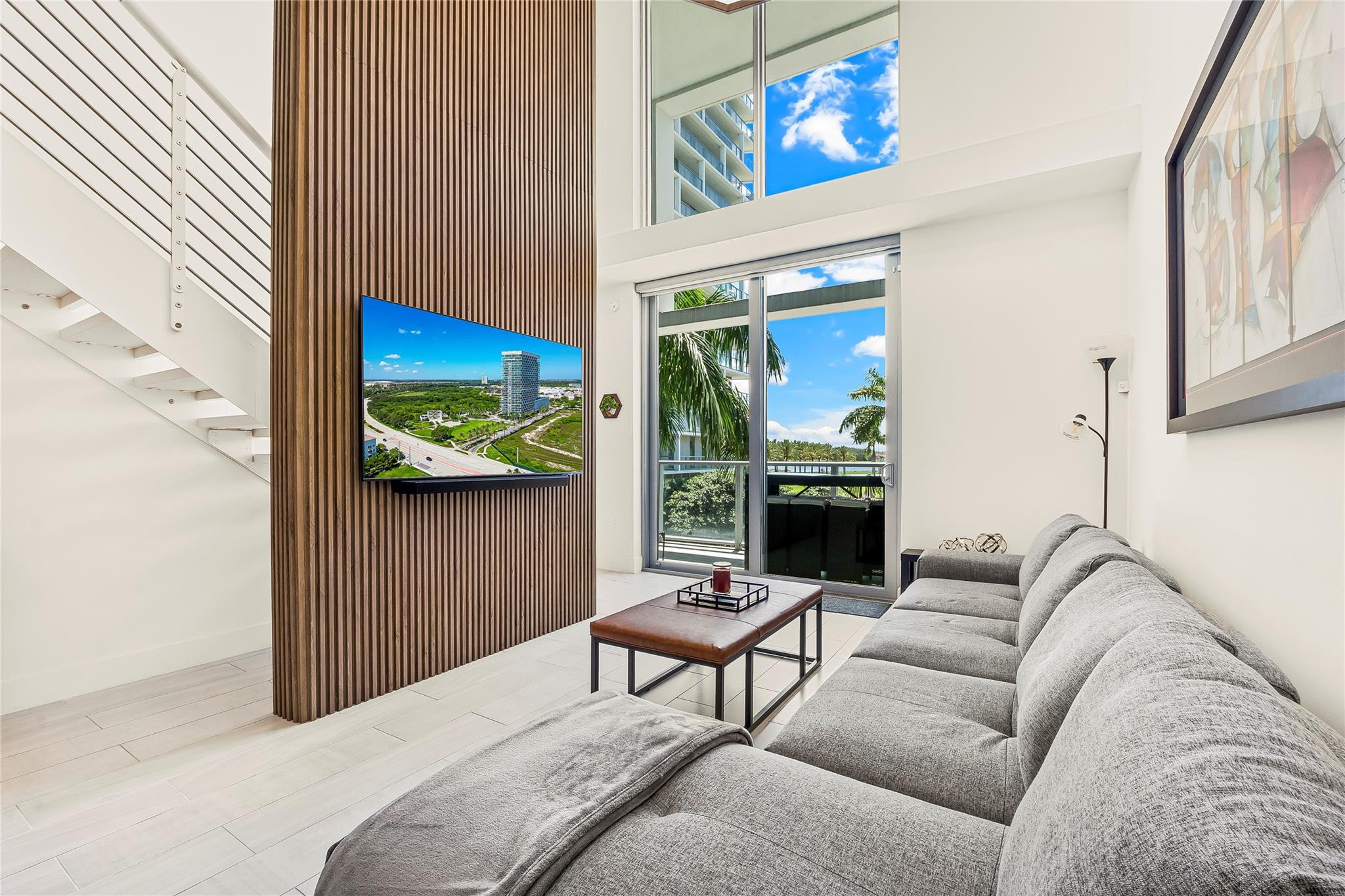 2000 METROPICA Way 216