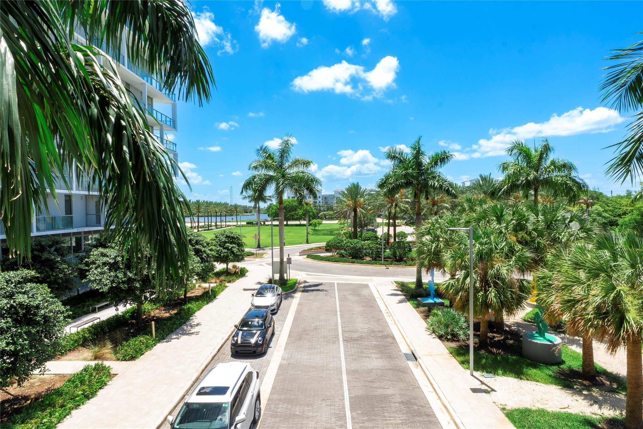 2000 METROPICA Way 216