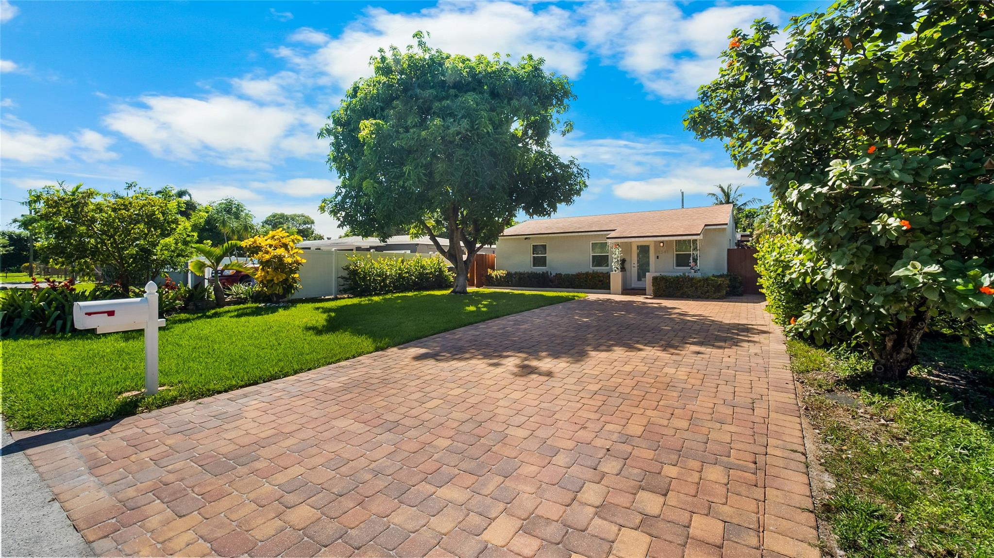 1341 NW 5th Avenue