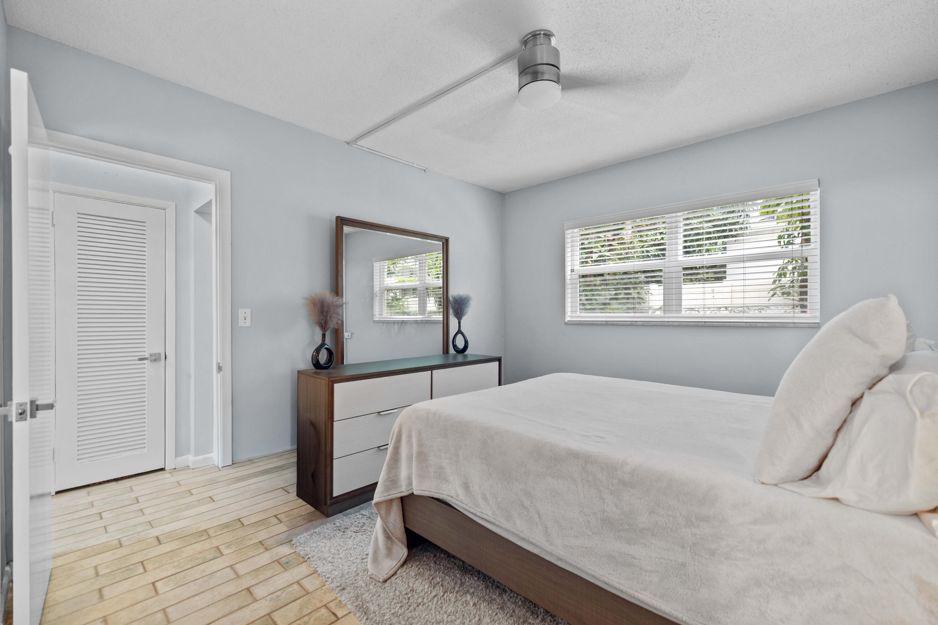 1900 NE 8TH Court 104