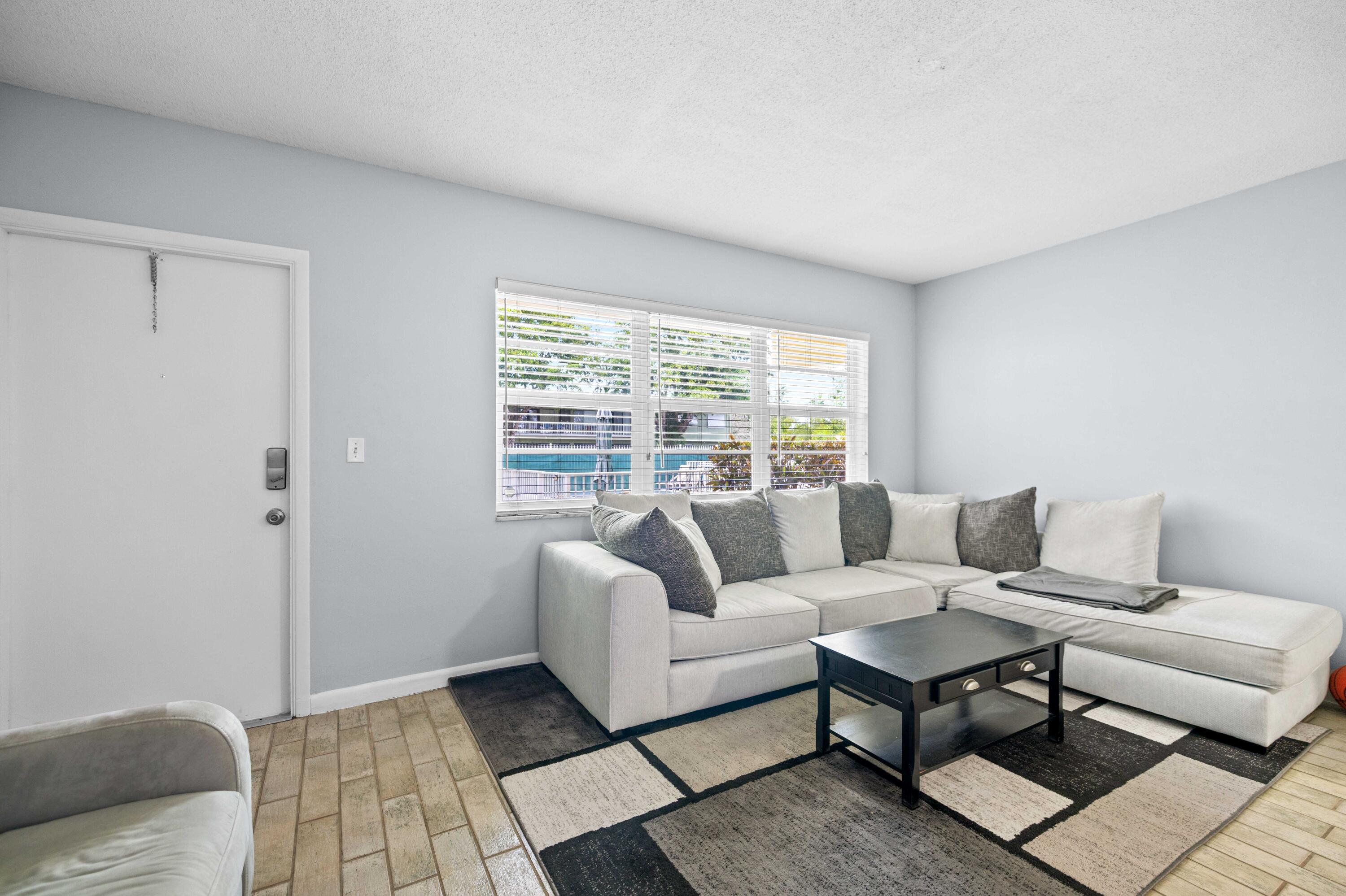 1900 NE 8TH Court 104