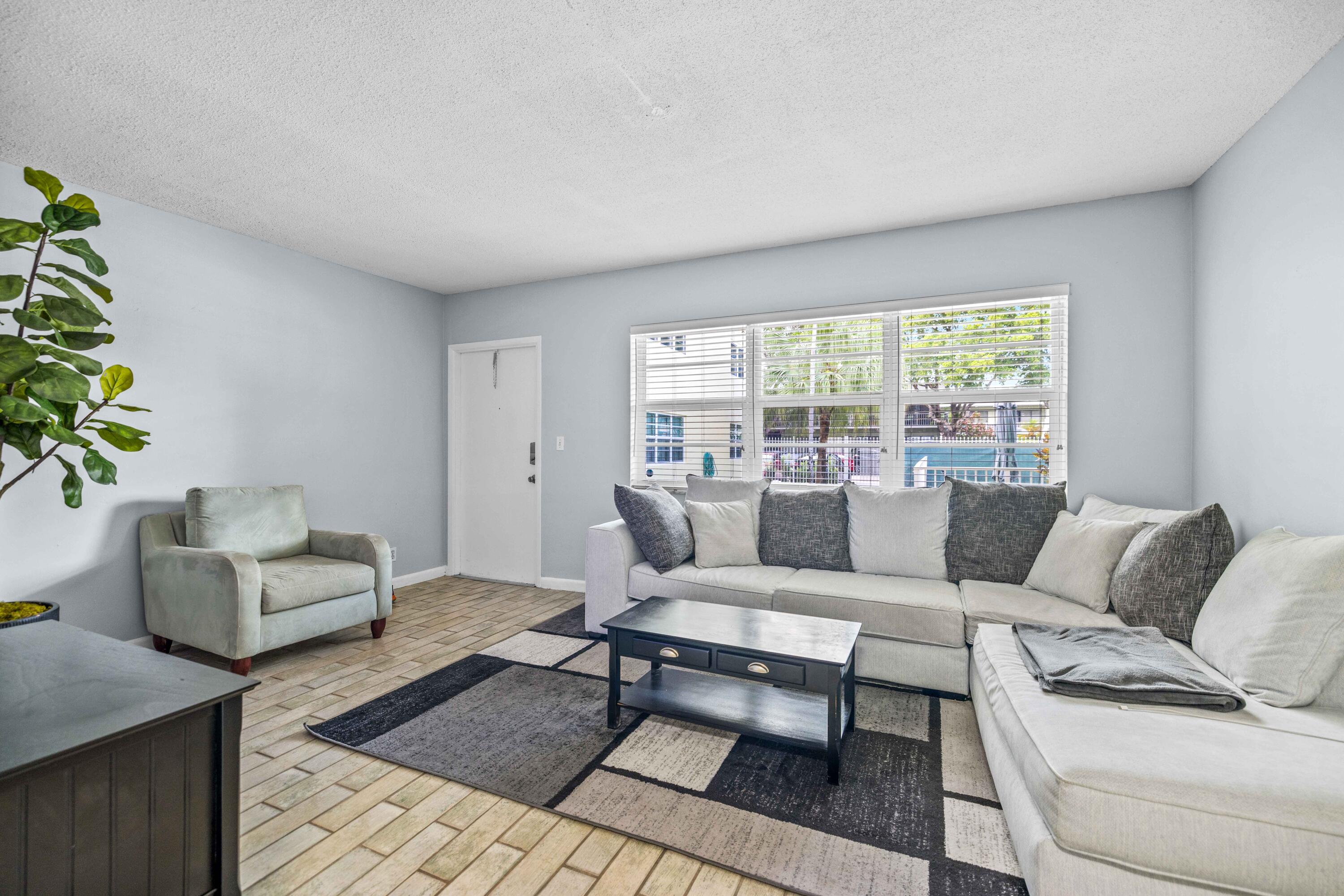 1900 NE 8TH Court 104