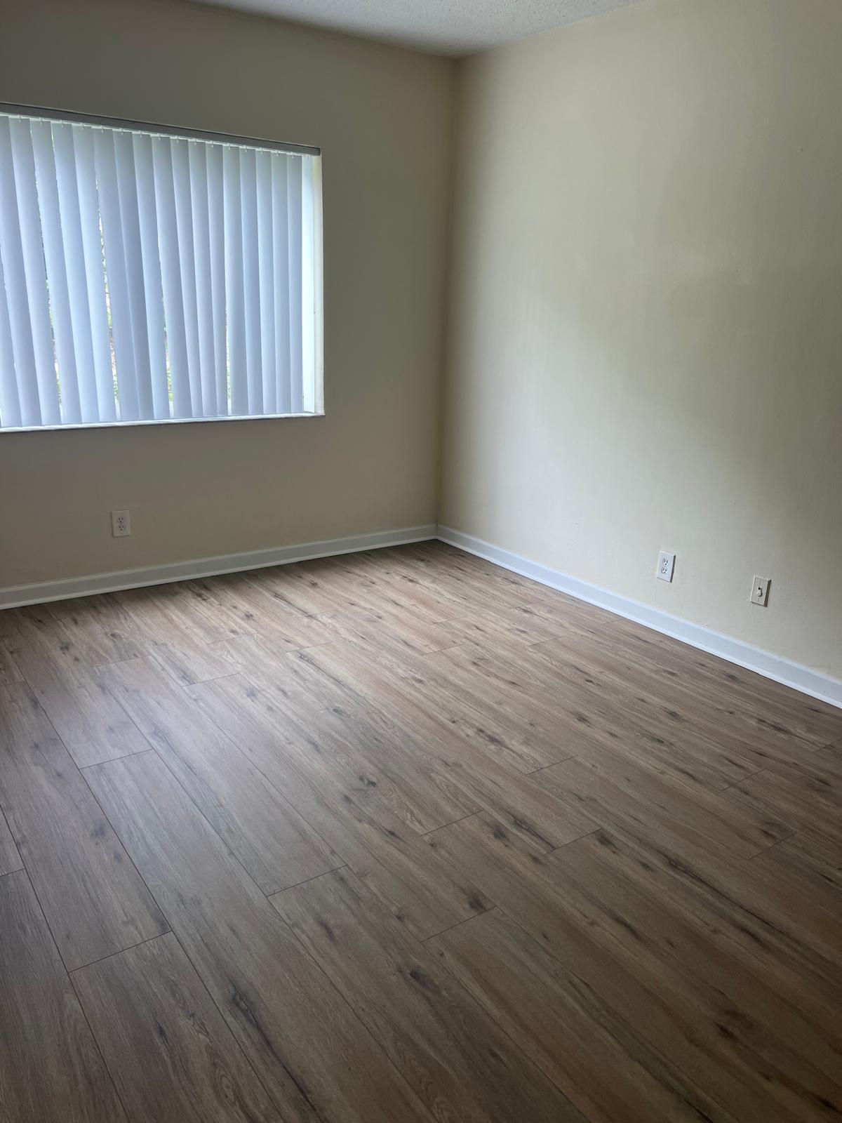 101 SE 6TH Avenue 4
