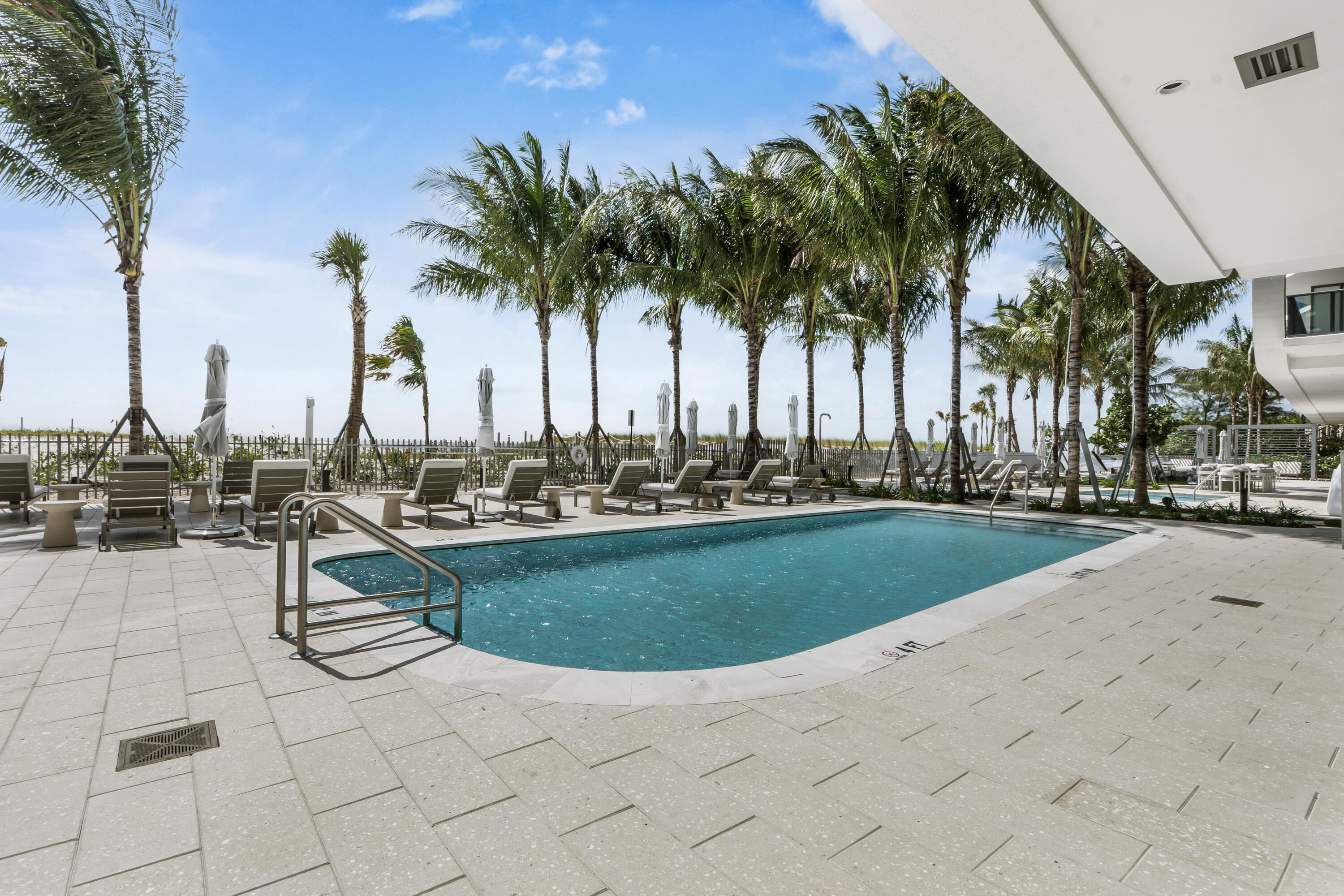 900 N OCEAN Boulevard 802