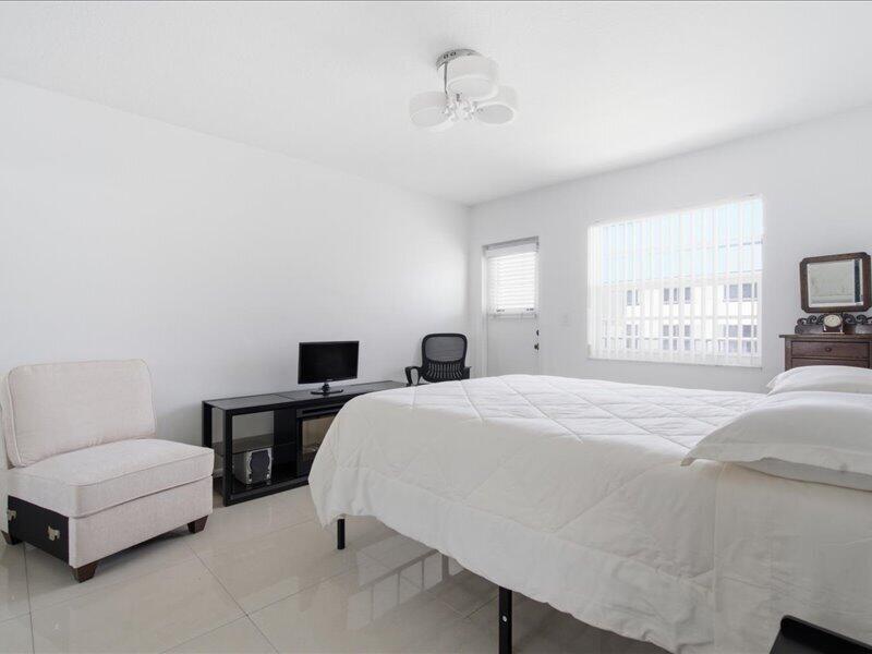 525 Meridian Avenue 305