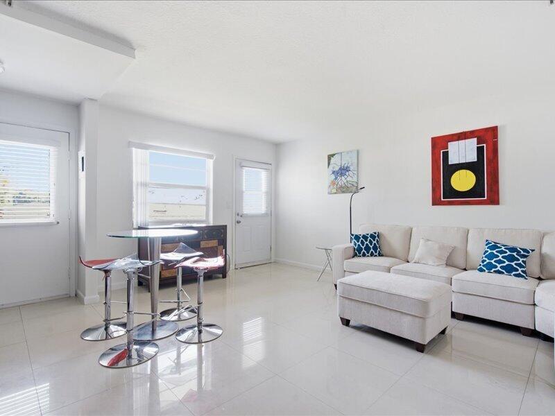 525 Meridian Avenue 305