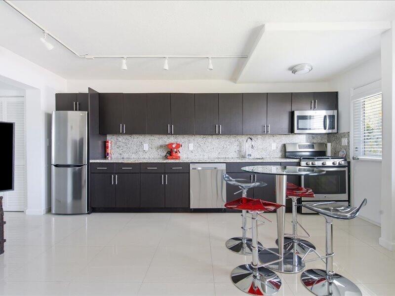 525 Meridian Avenue 305